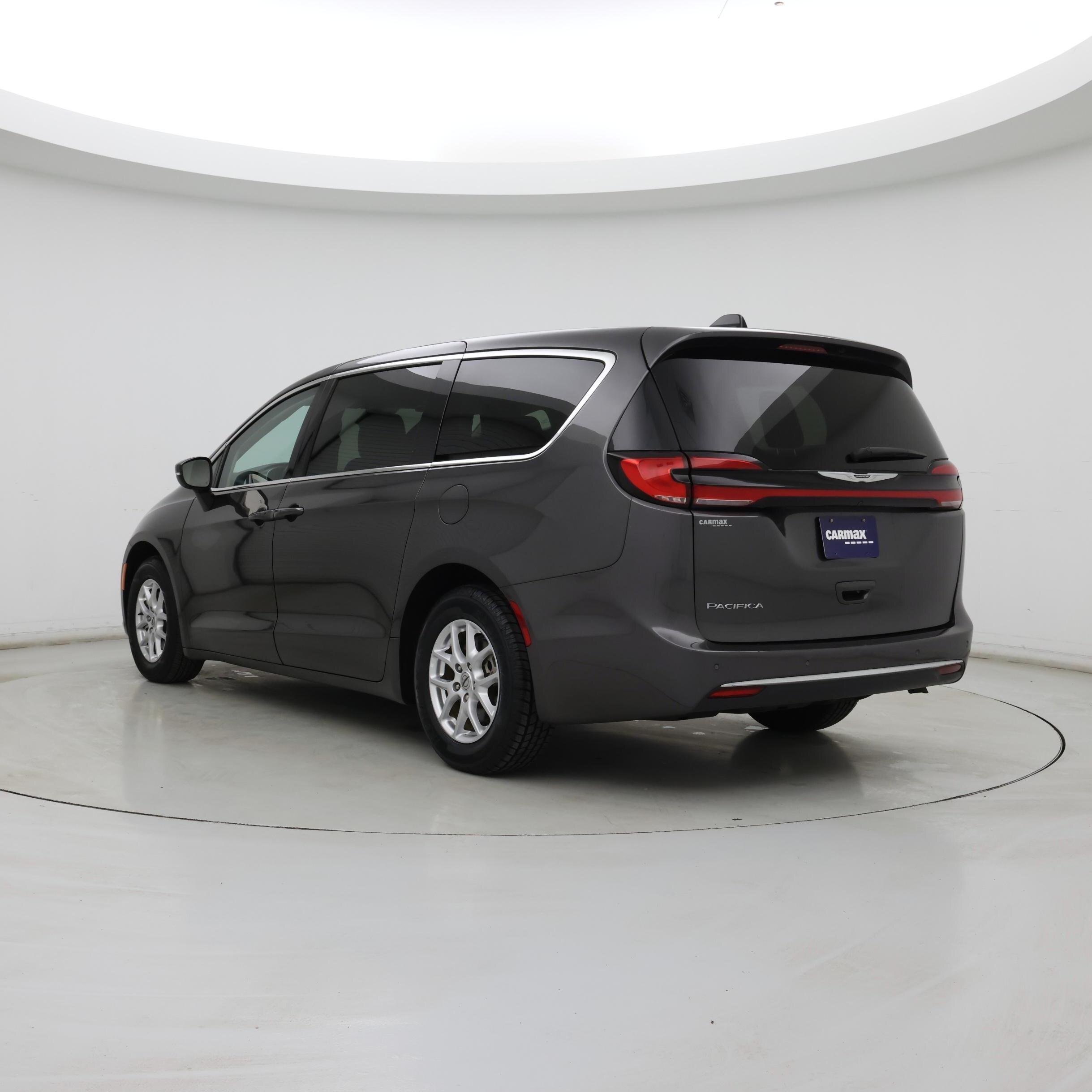 Thumbnail: 2023 Chrysler Pacifica - 2