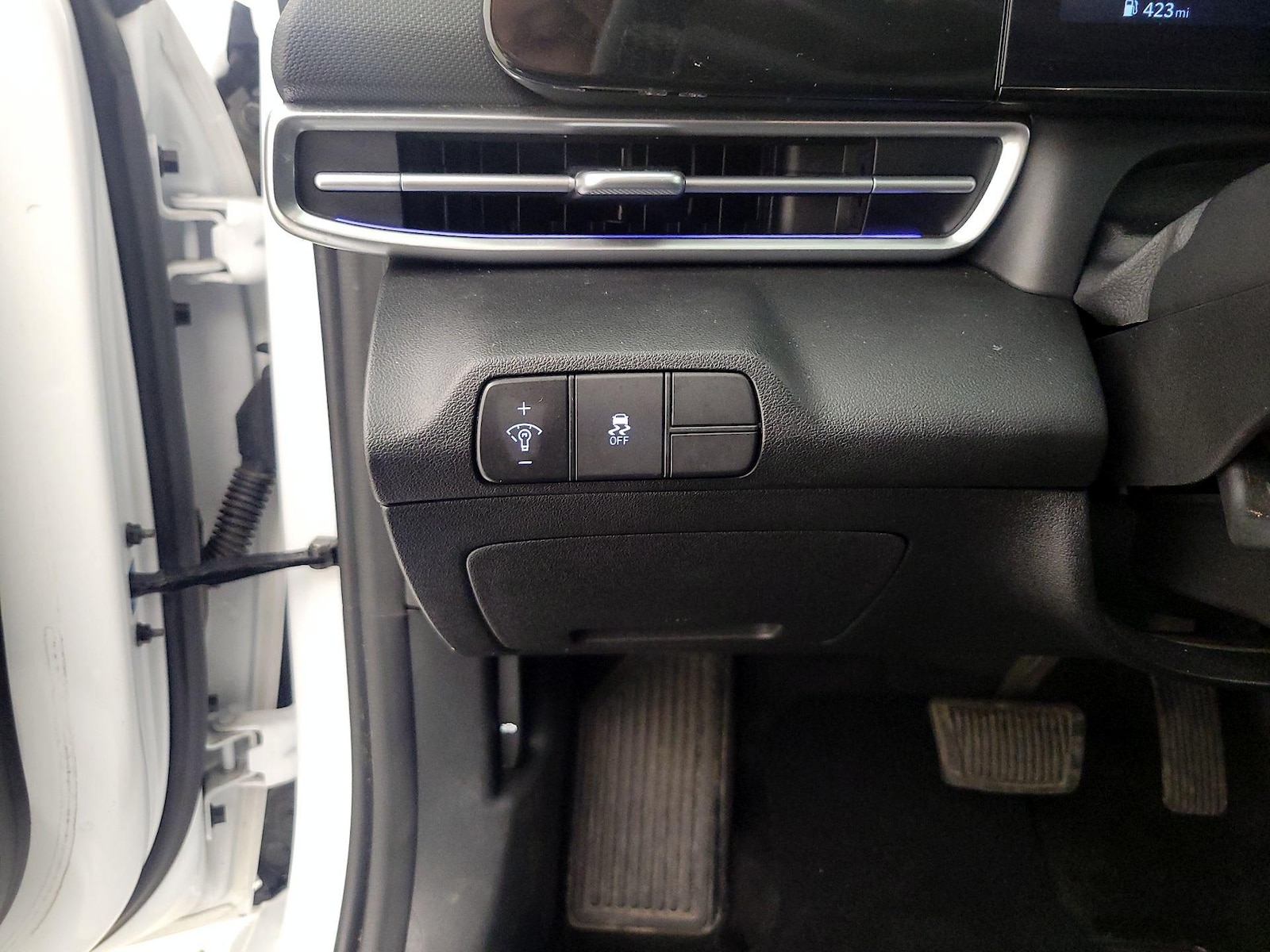 2025 Hyundai Elantra SEL - Photo 14