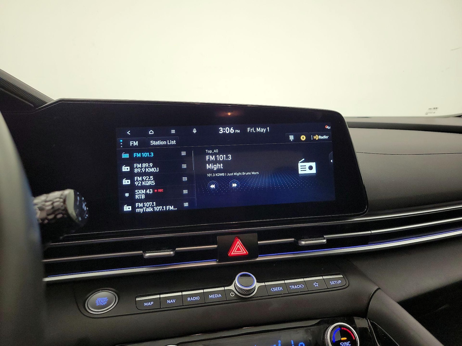 2025 Hyundai Elantra SEL - Photo 17