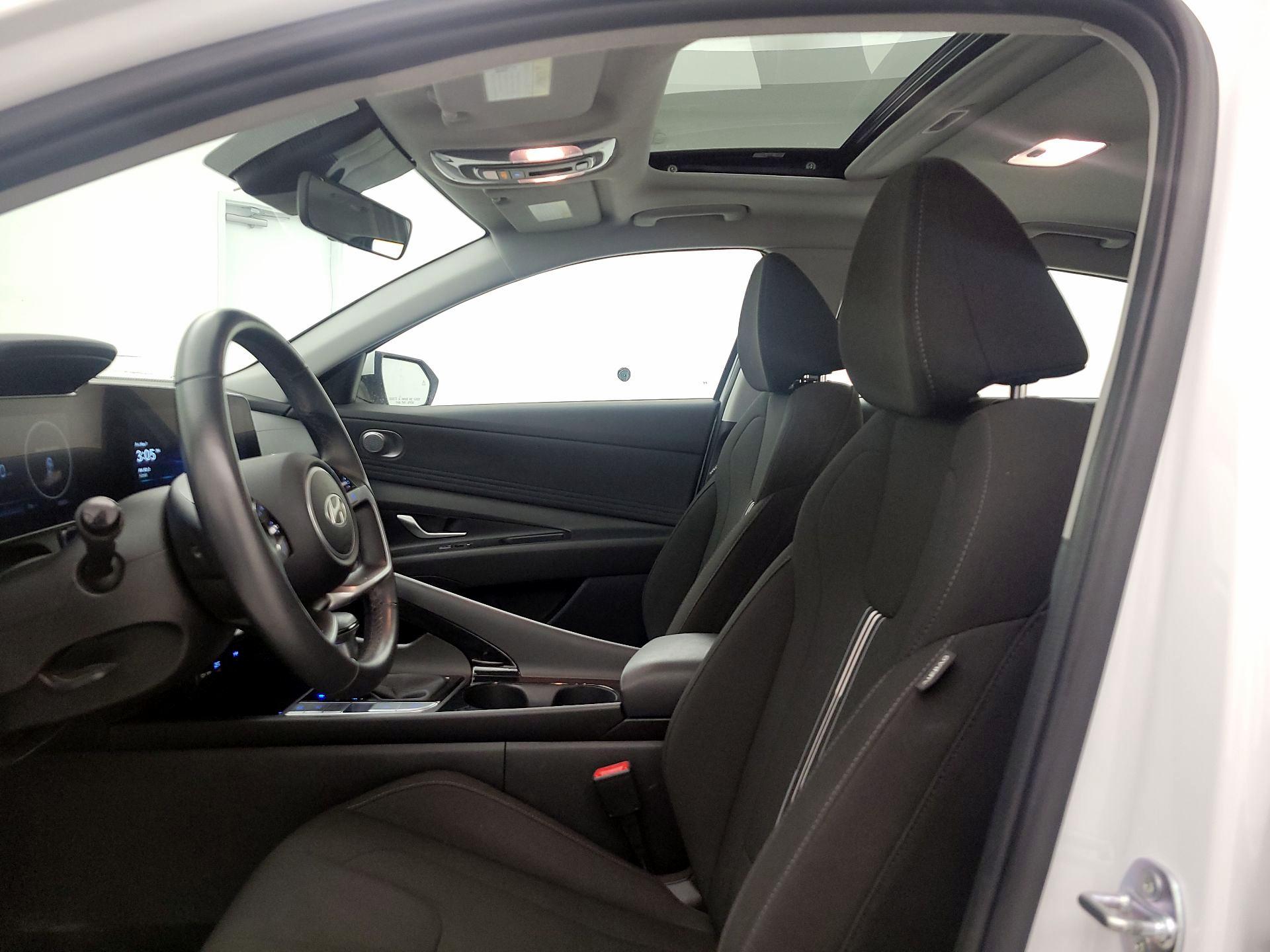 Thumbnail: 2025 Hyundai Elantra - 20