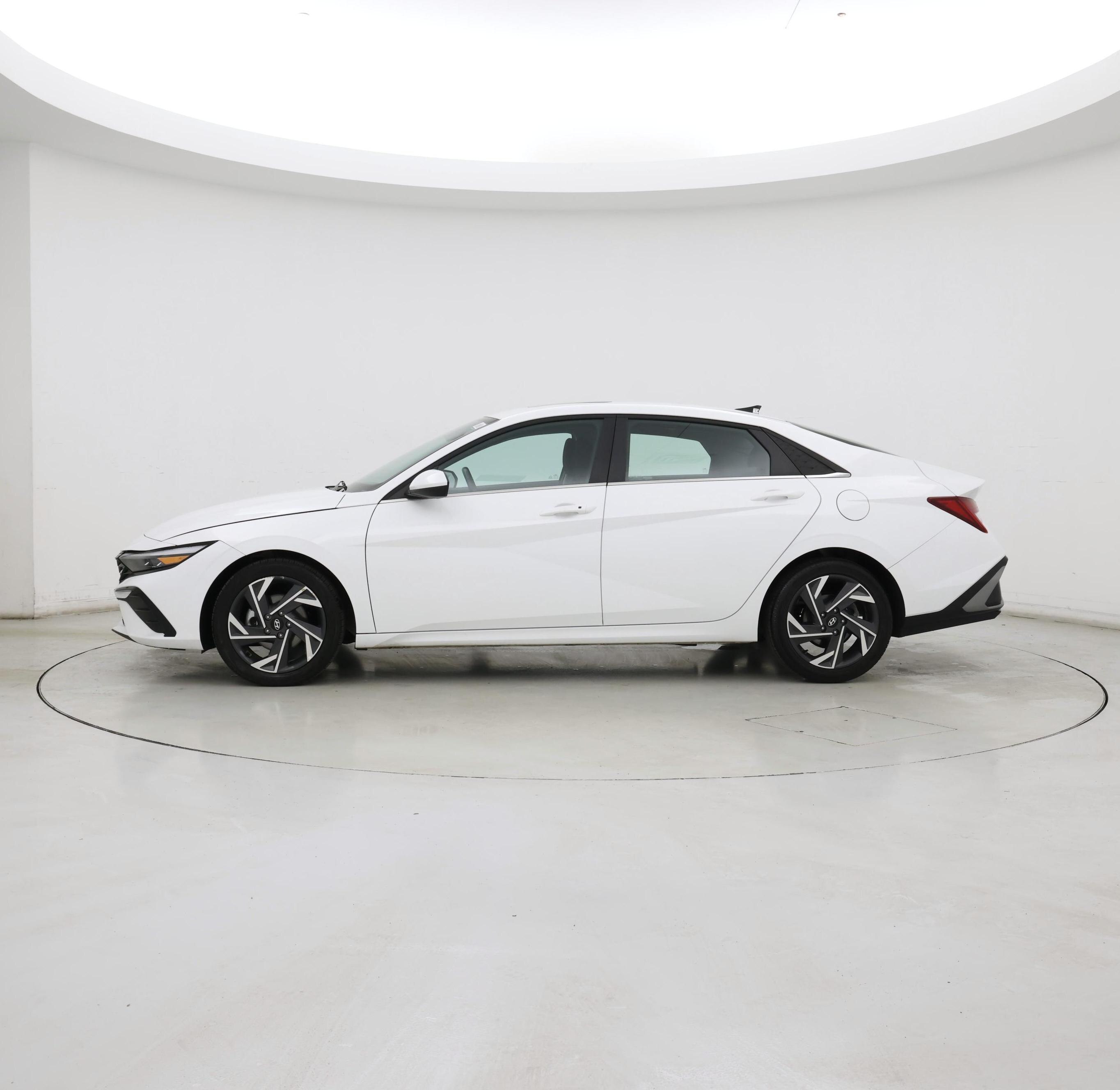 Thumbnail: 2025 Hyundai Elantra - 3