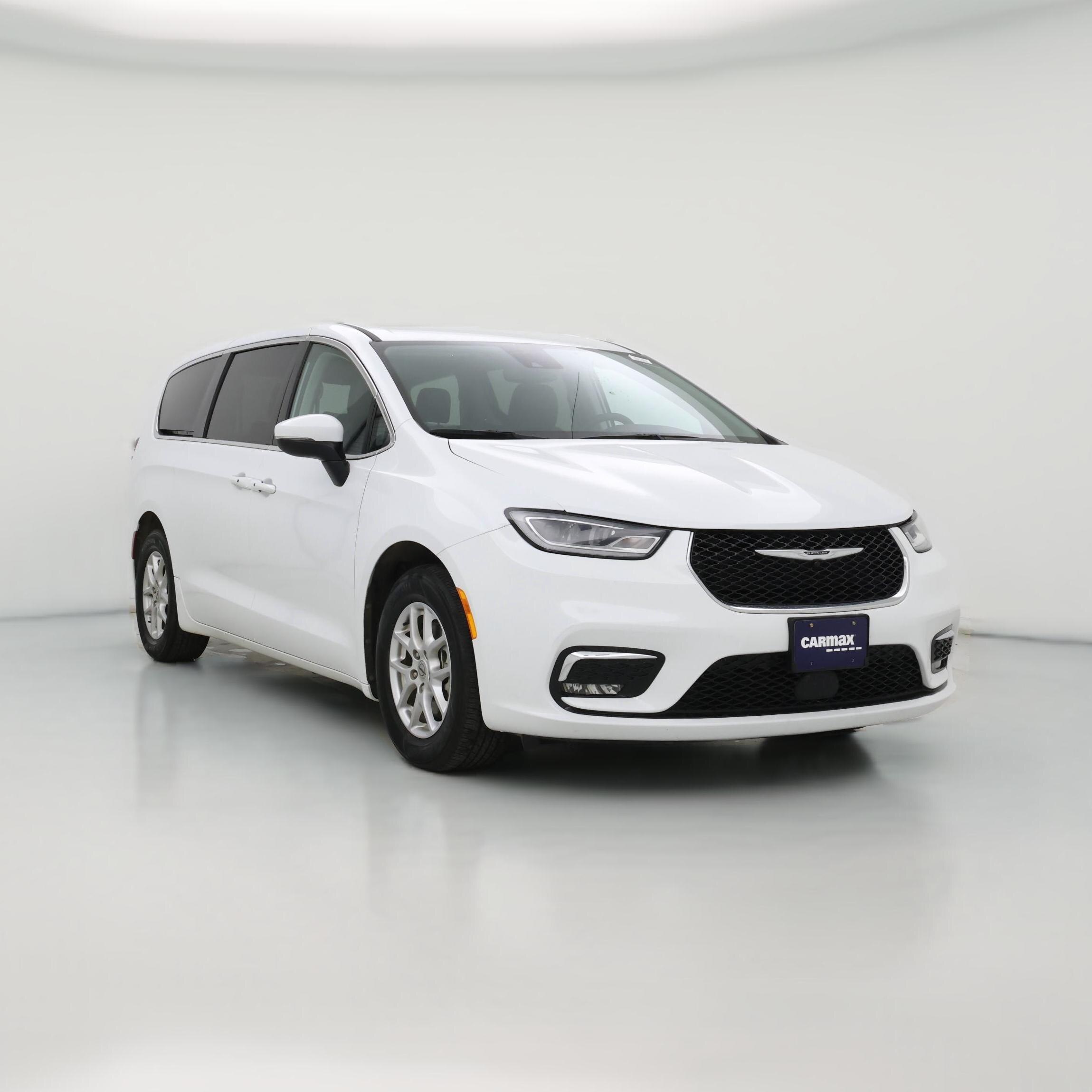 Thumbnail: 2023 Chrysler Pacifica - 1