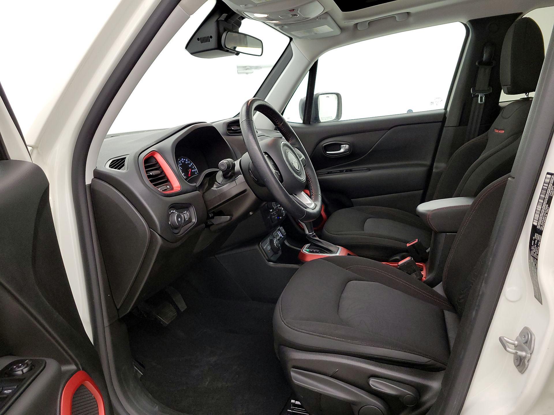 Thumbnail: 2020 Jeep Renegade - 11