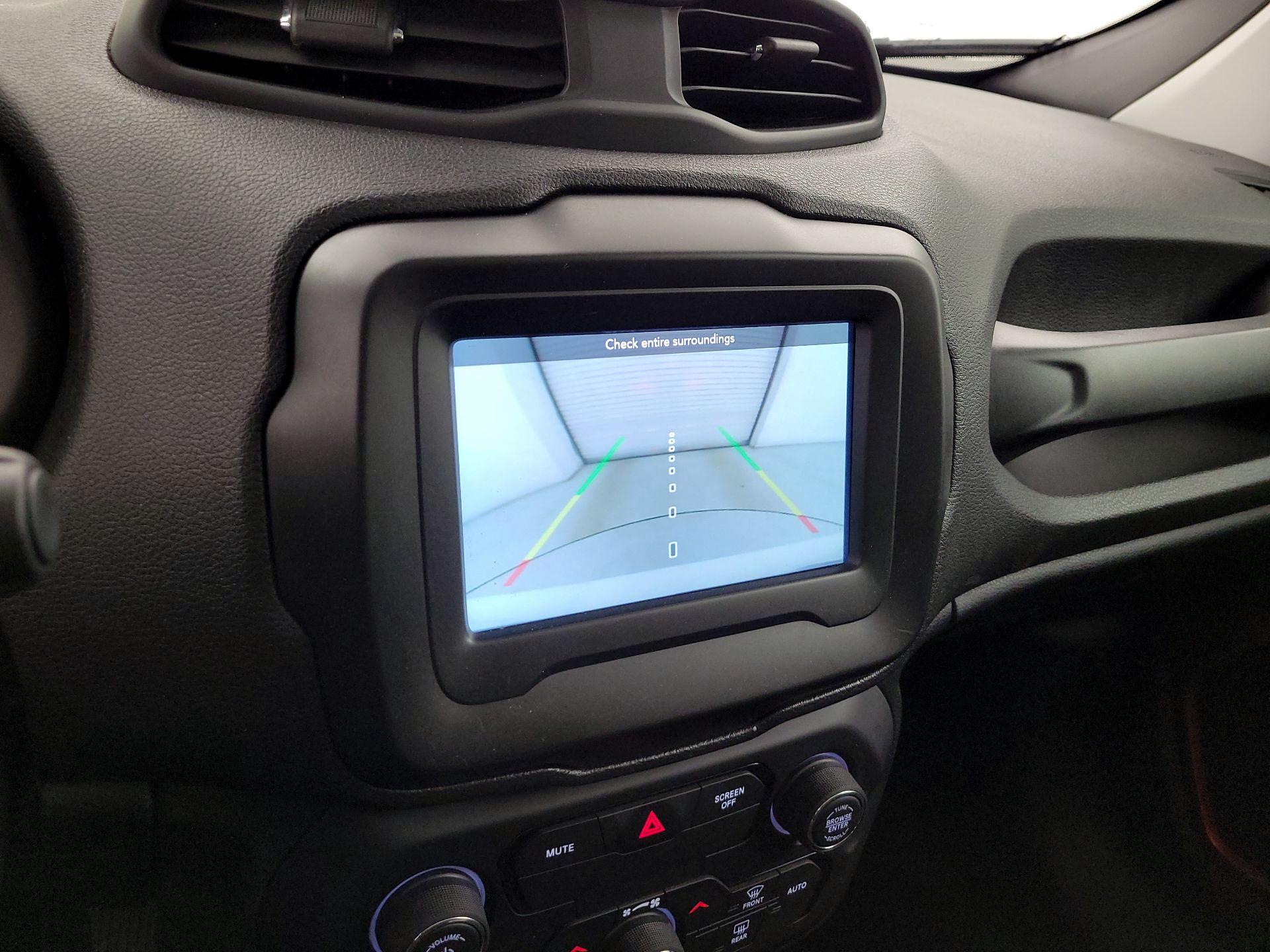 Thumbnail: 2020 Jeep Renegade - 14
