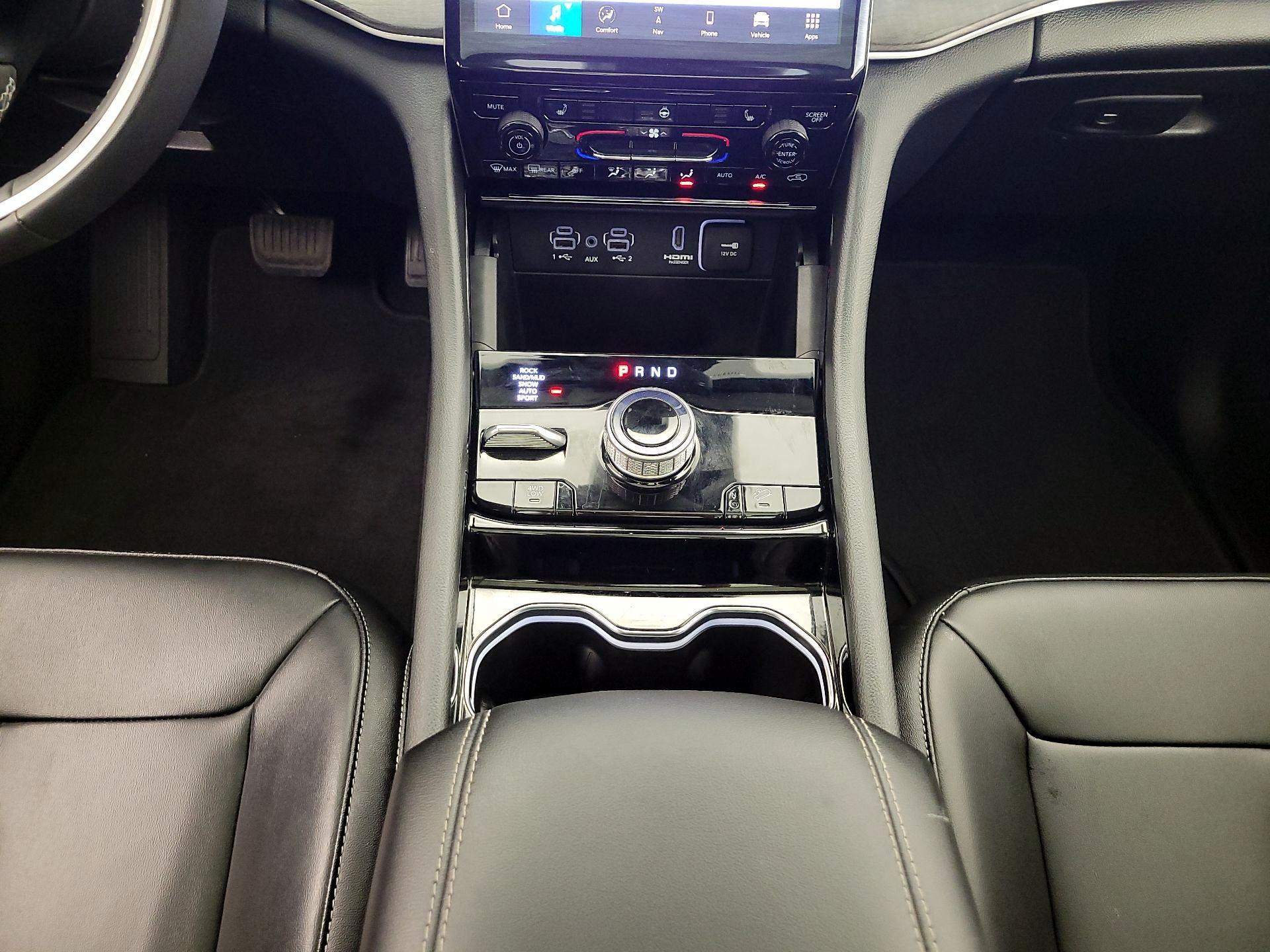 Thumbnail: 2023 Jeep Grand Cherokee - 18