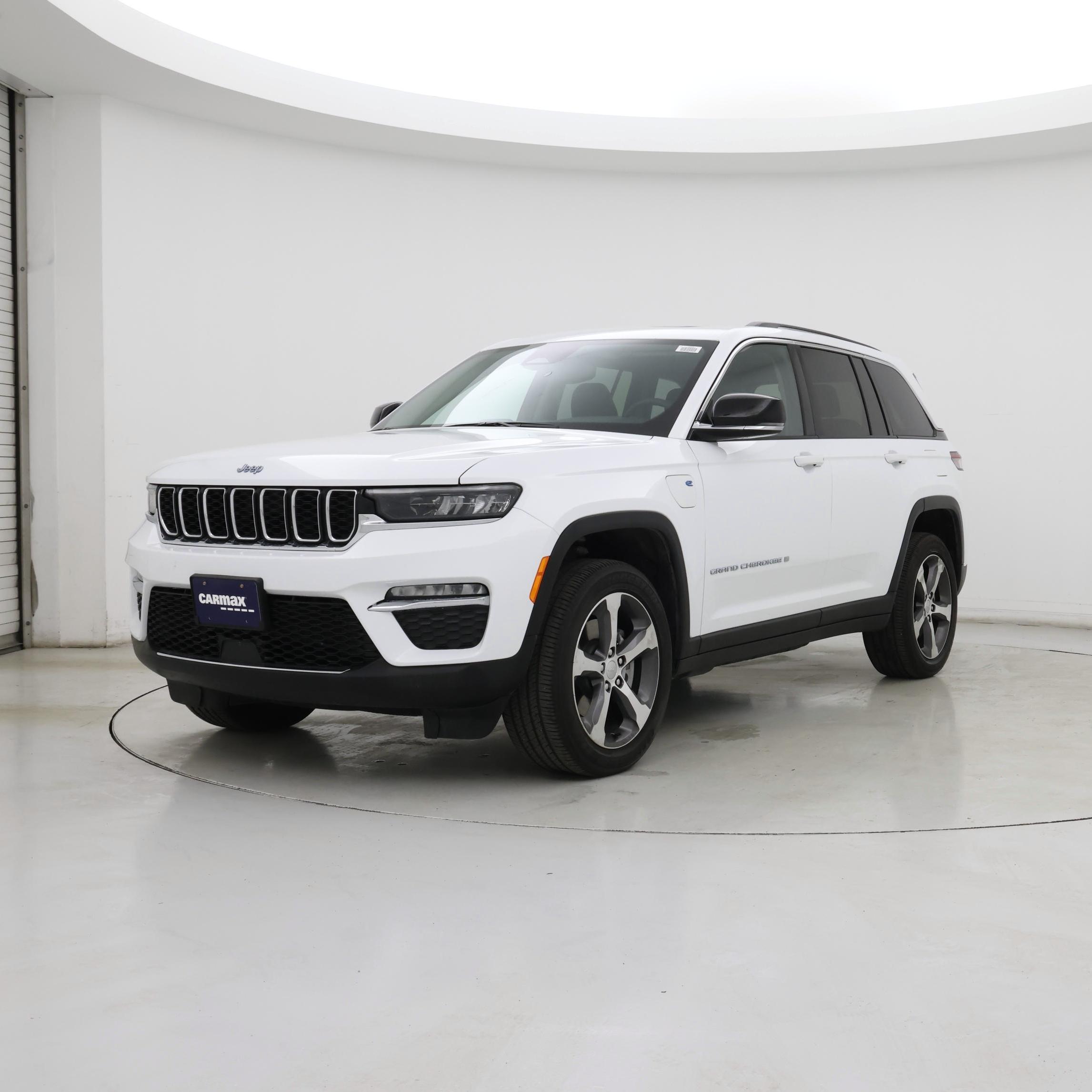 Thumbnail: 2023 Jeep Grand Cherokee - 4
