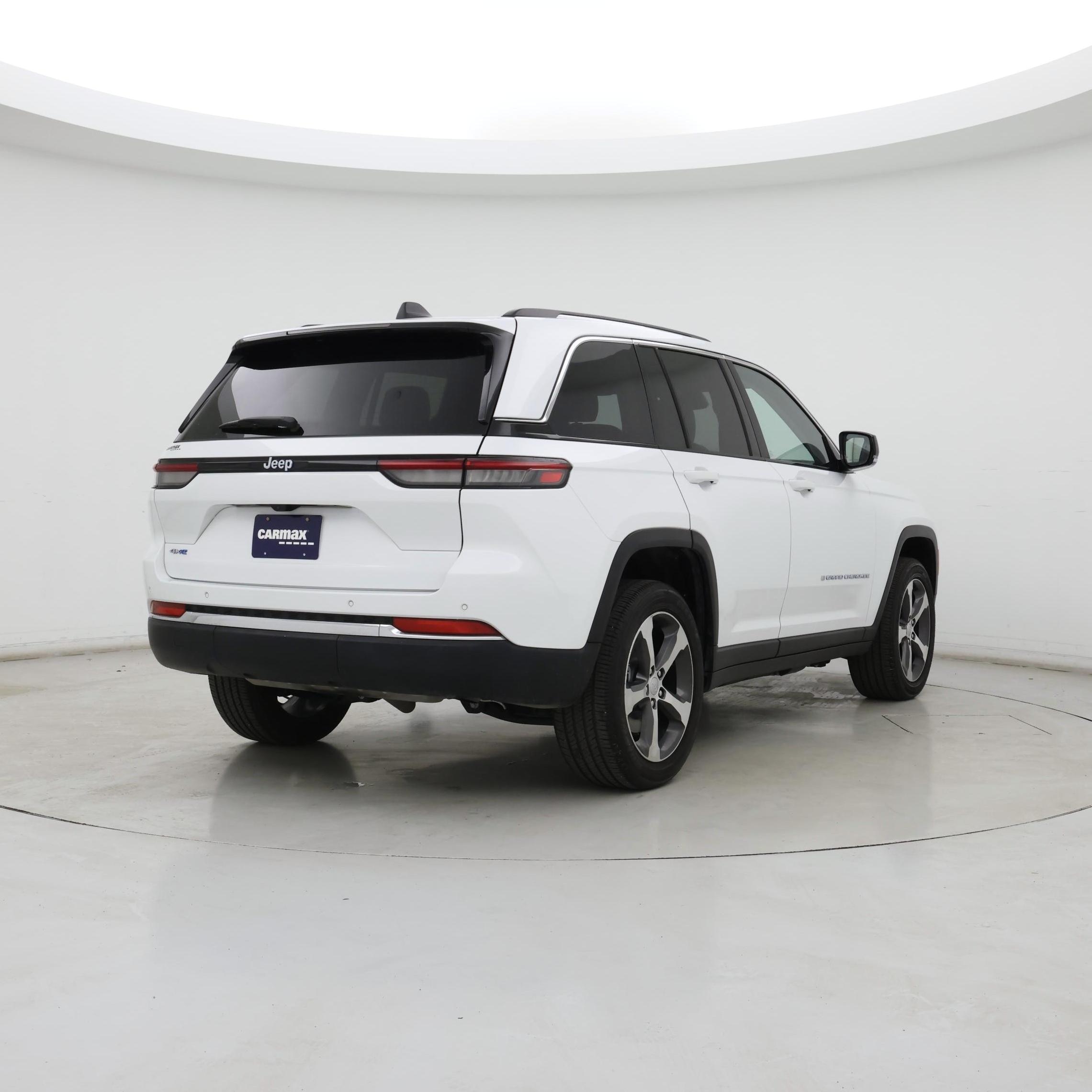 Thumbnail: 2023 Jeep Grand Cherokee - 8