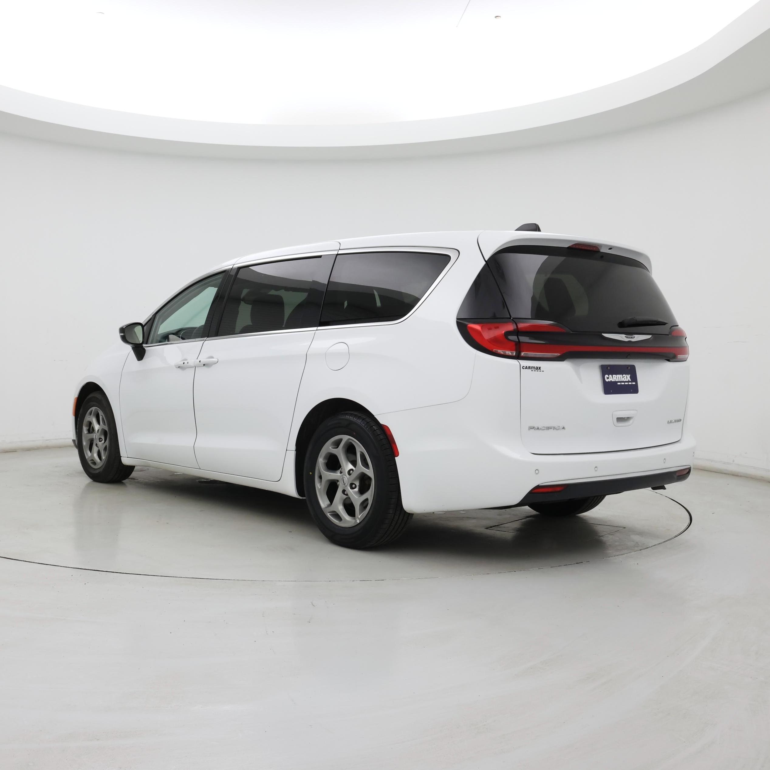 Thumbnail: 2024 Chrysler Pacifica - 2