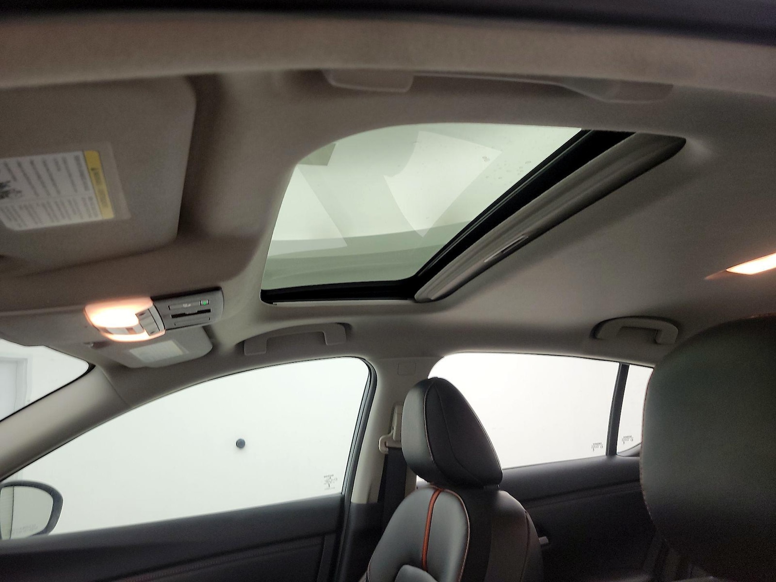 Sunroof(s) & Overhead Airbags