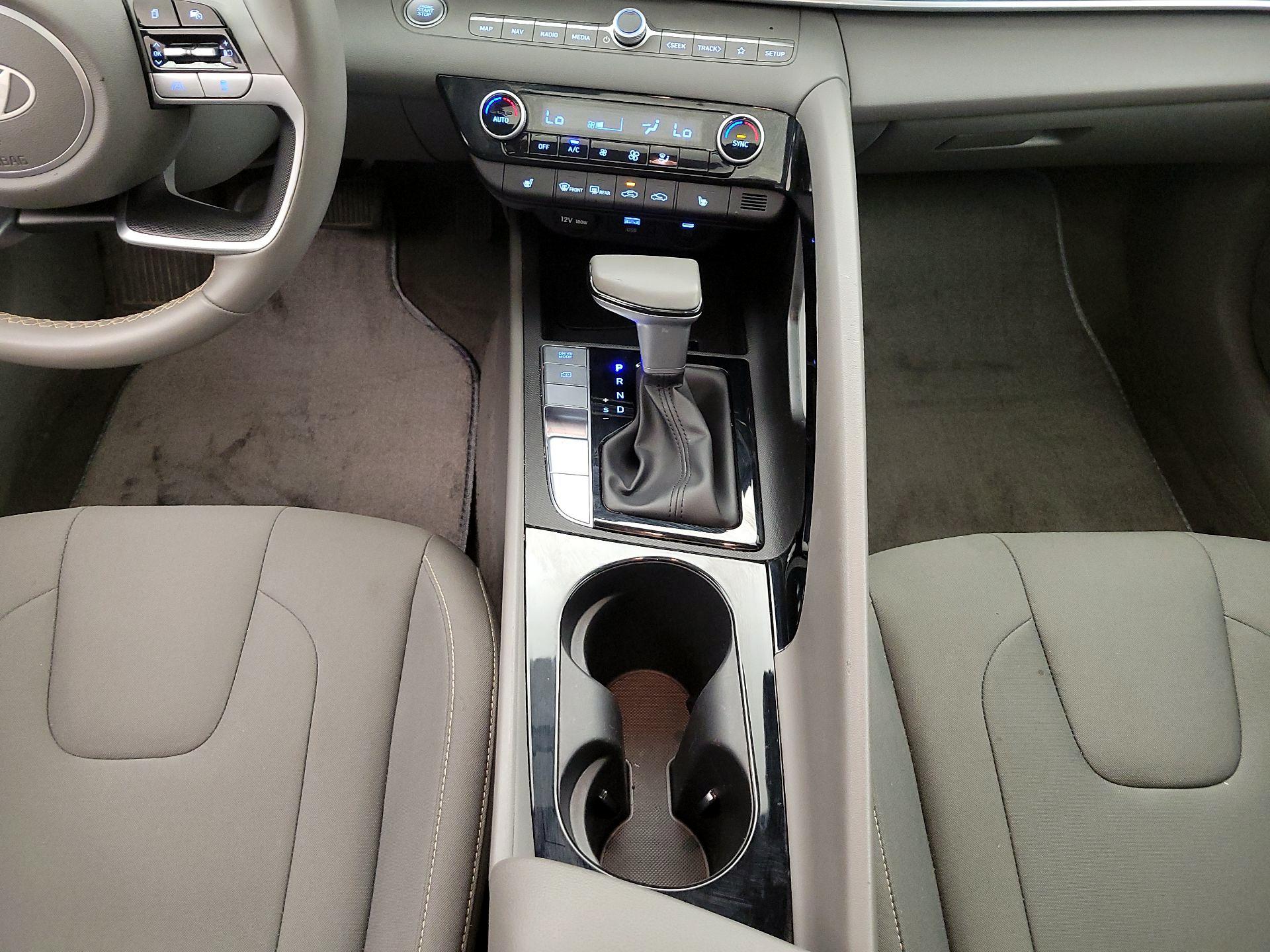 Thumbnail: 2025 Hyundai Elantra - 18