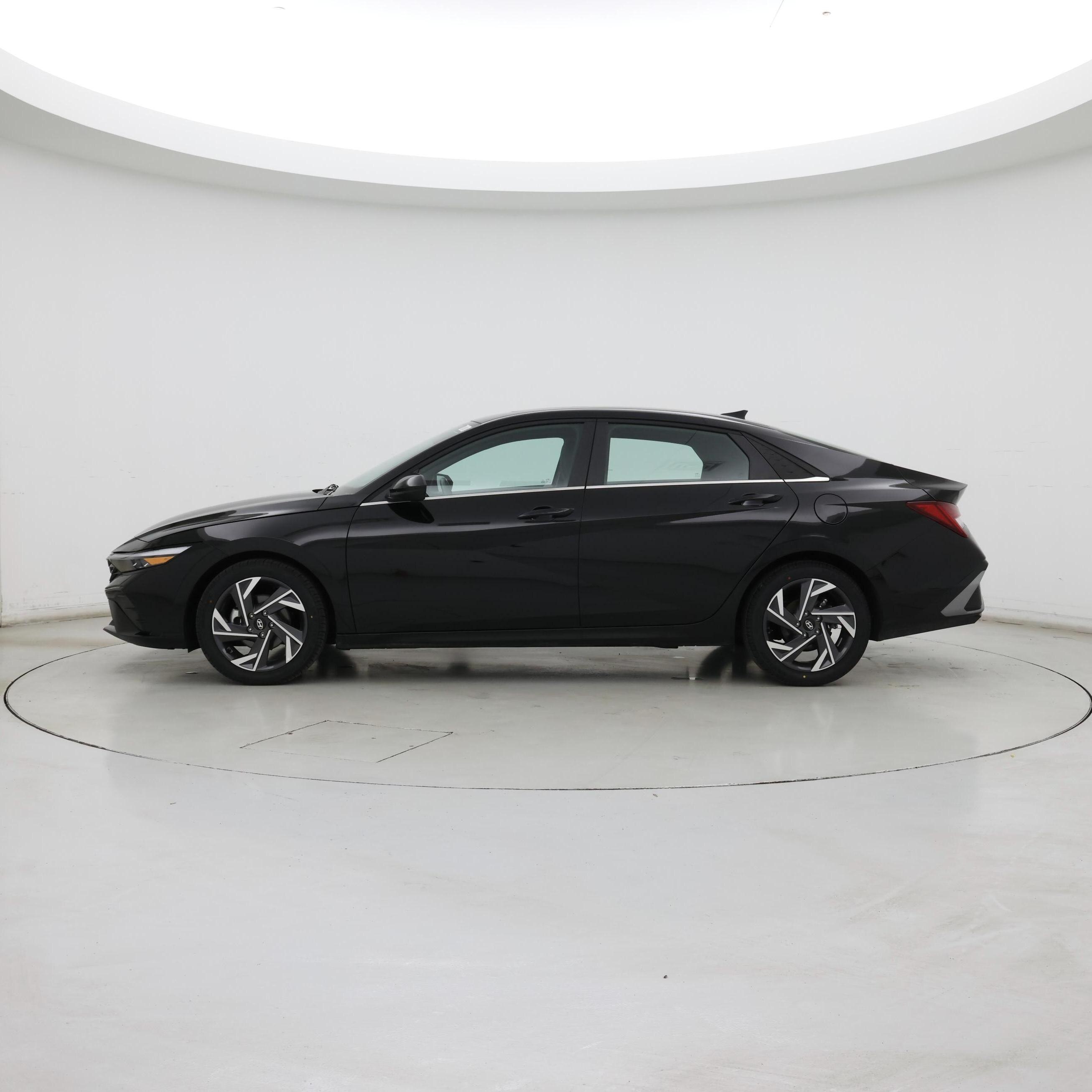 Thumbnail: 2025 Hyundai Elantra - 3