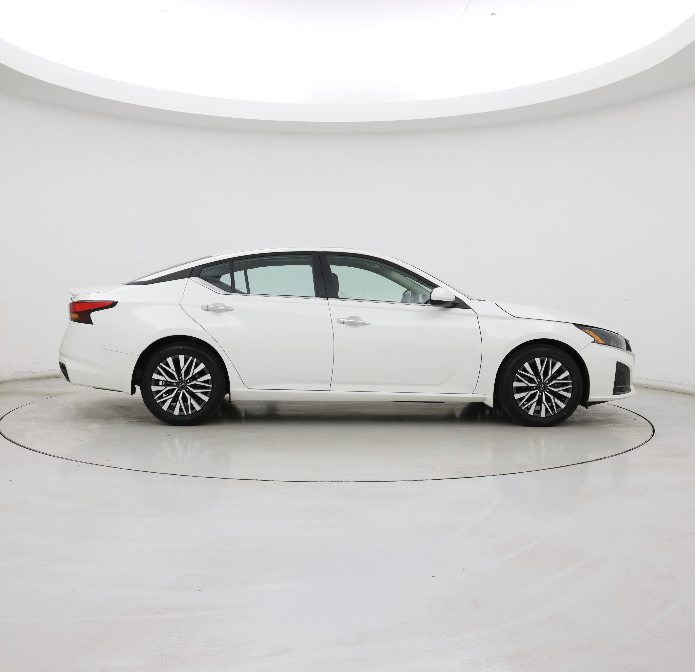 Thumbnail: 2024 Nissan Altima - 7