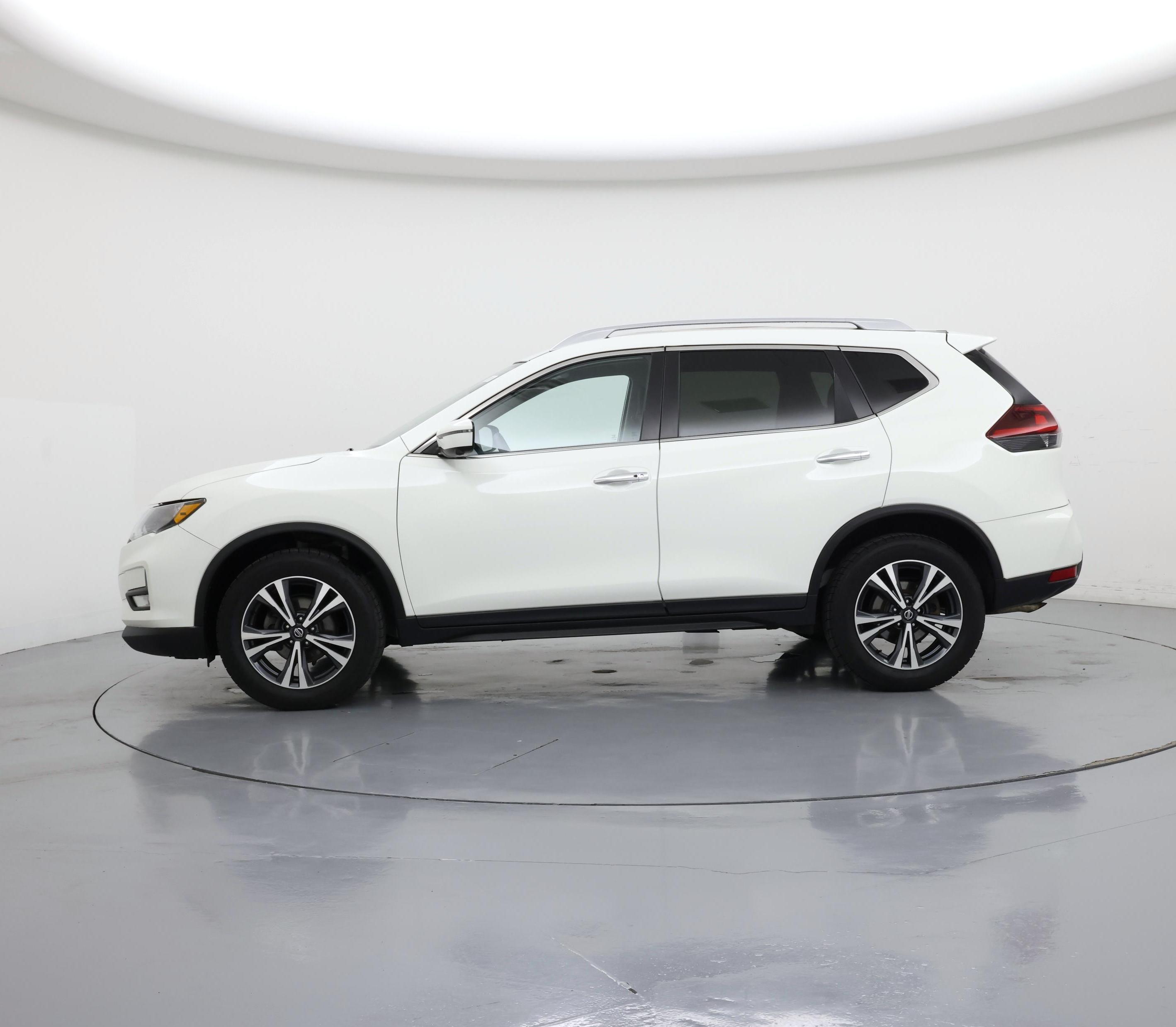 Thumbnail: 2020 Nissan Rogue - 3