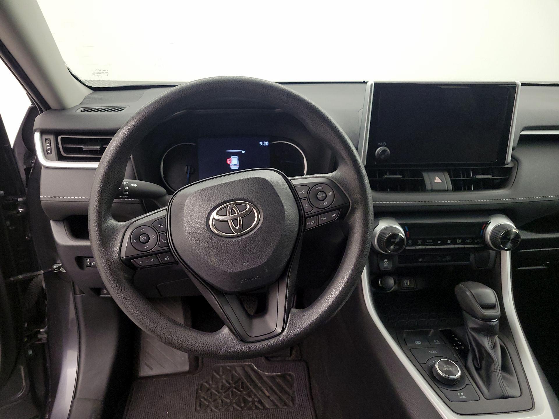Thumbnail: 2023 Toyota RAV4 - 10
