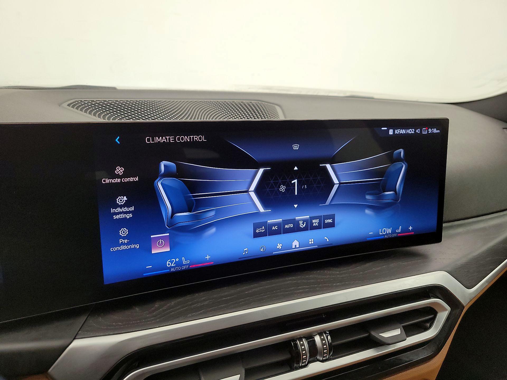 Thumbnail: 2024 BMW i4 - 17