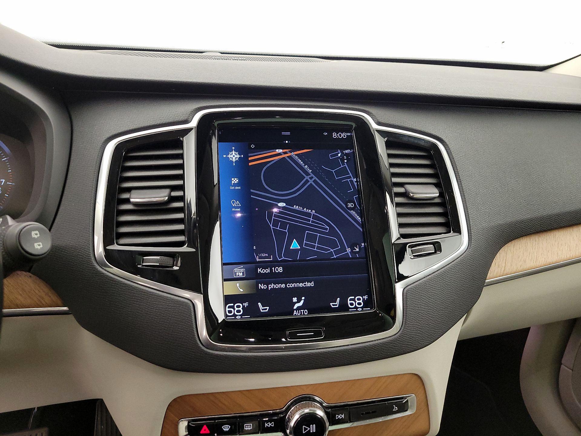 Thumbnail: 2022 Volvo XC90 - 14