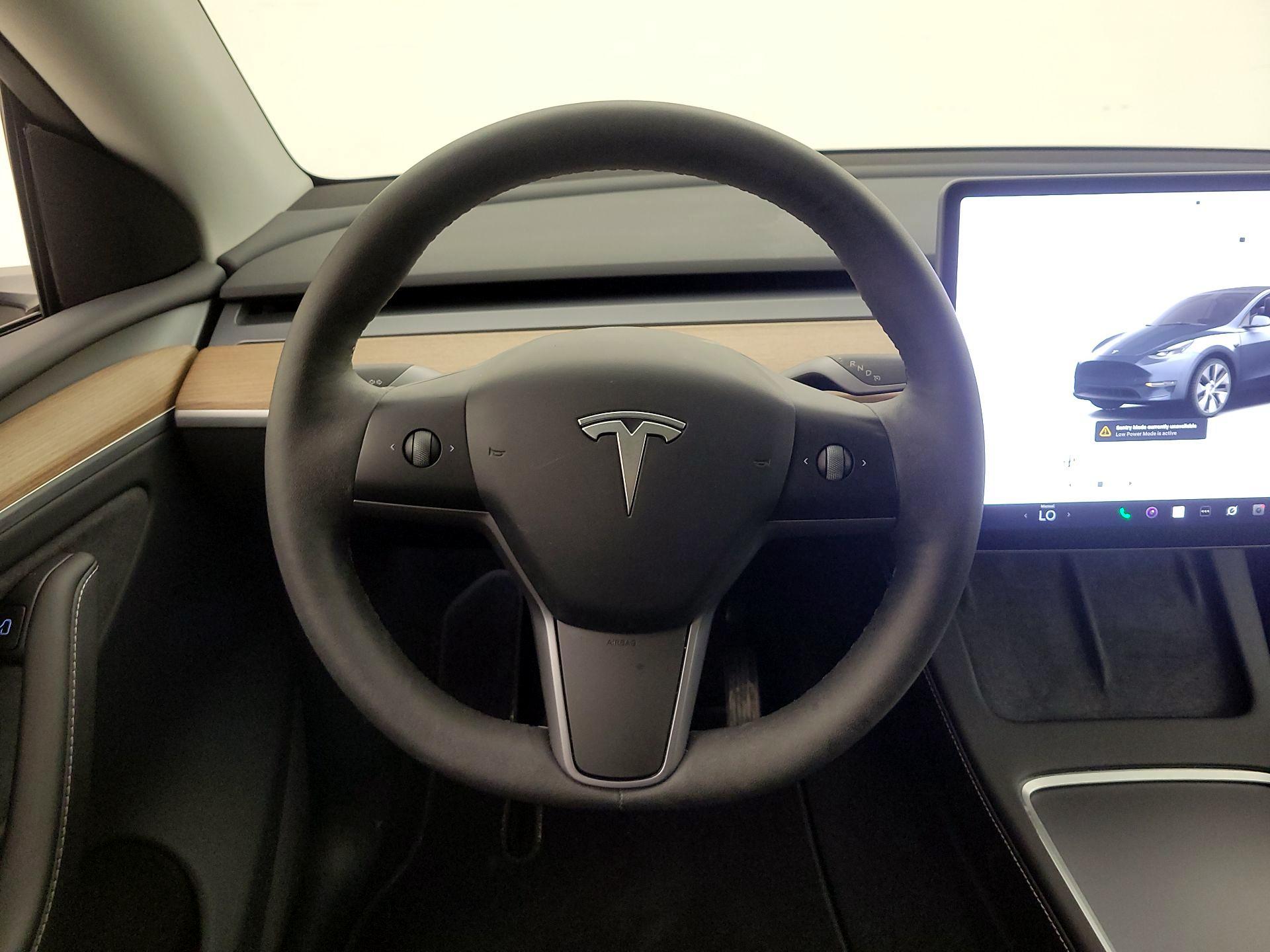 Thumbnail: 2023 Tesla Model Y - 10