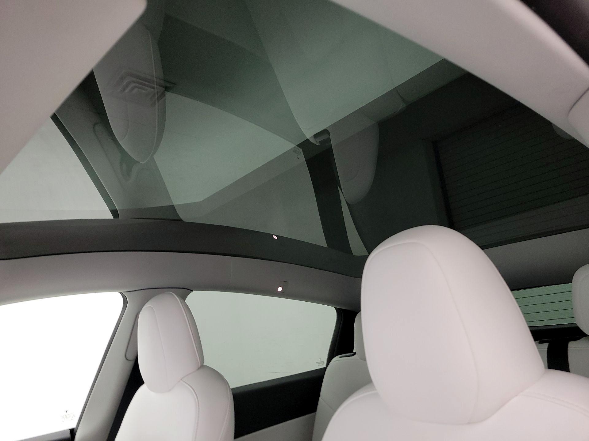 Thumbnail: 2022 Tesla Model Y - 19