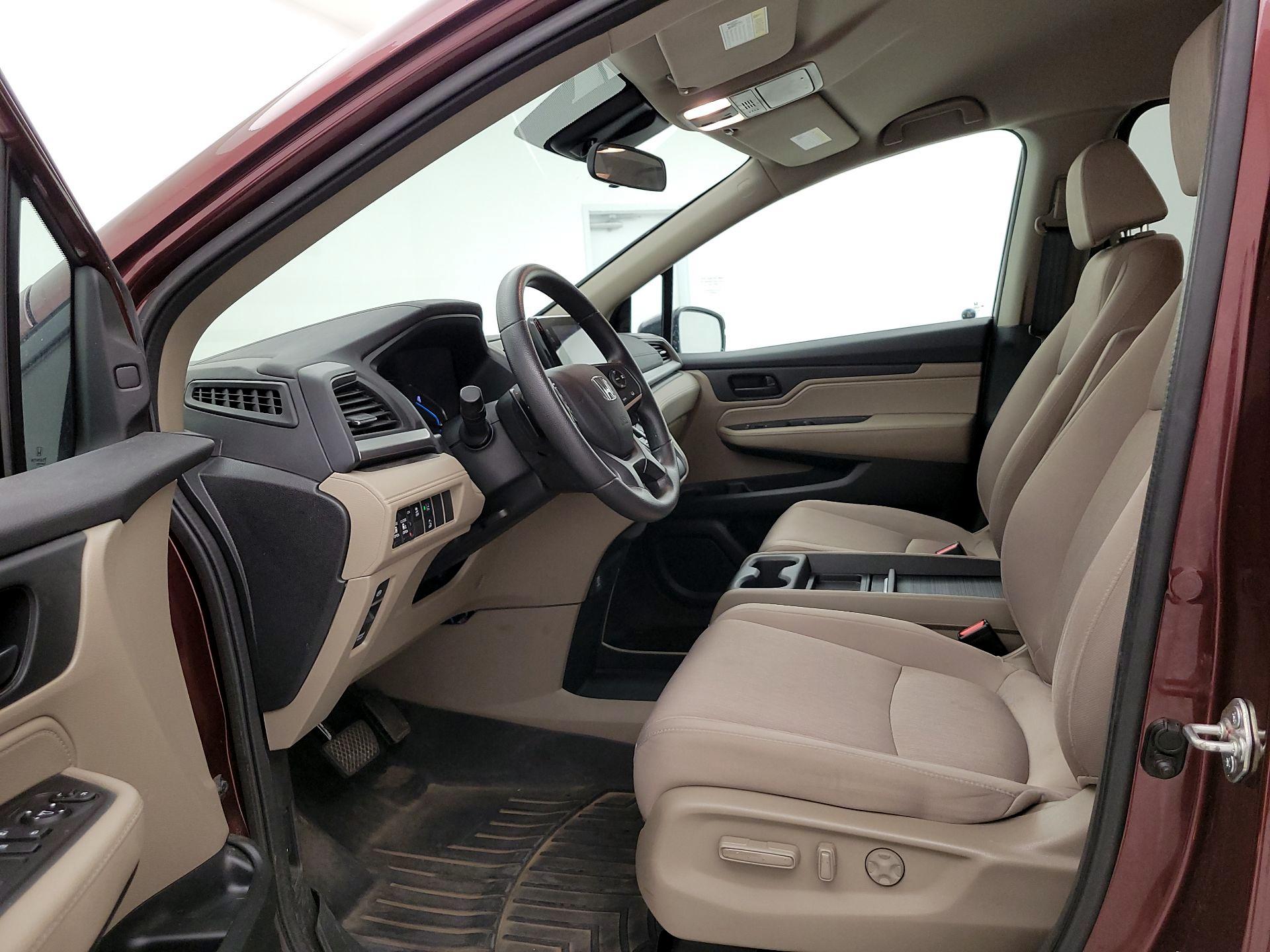 Thumbnail: 2018 Honda Odyssey - 11