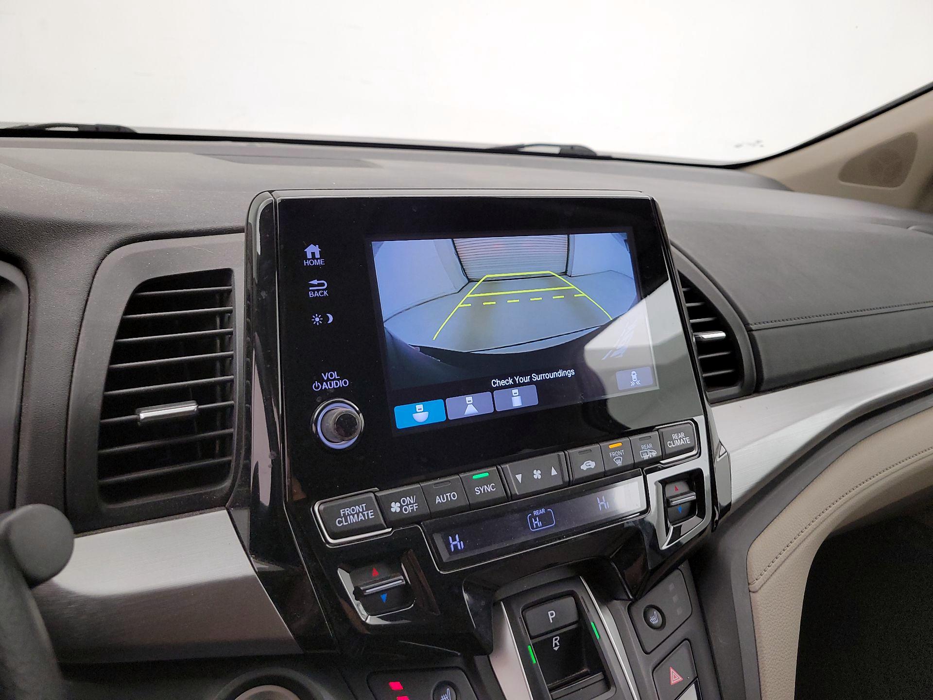 Thumbnail: 2018 Honda Odyssey - 14
