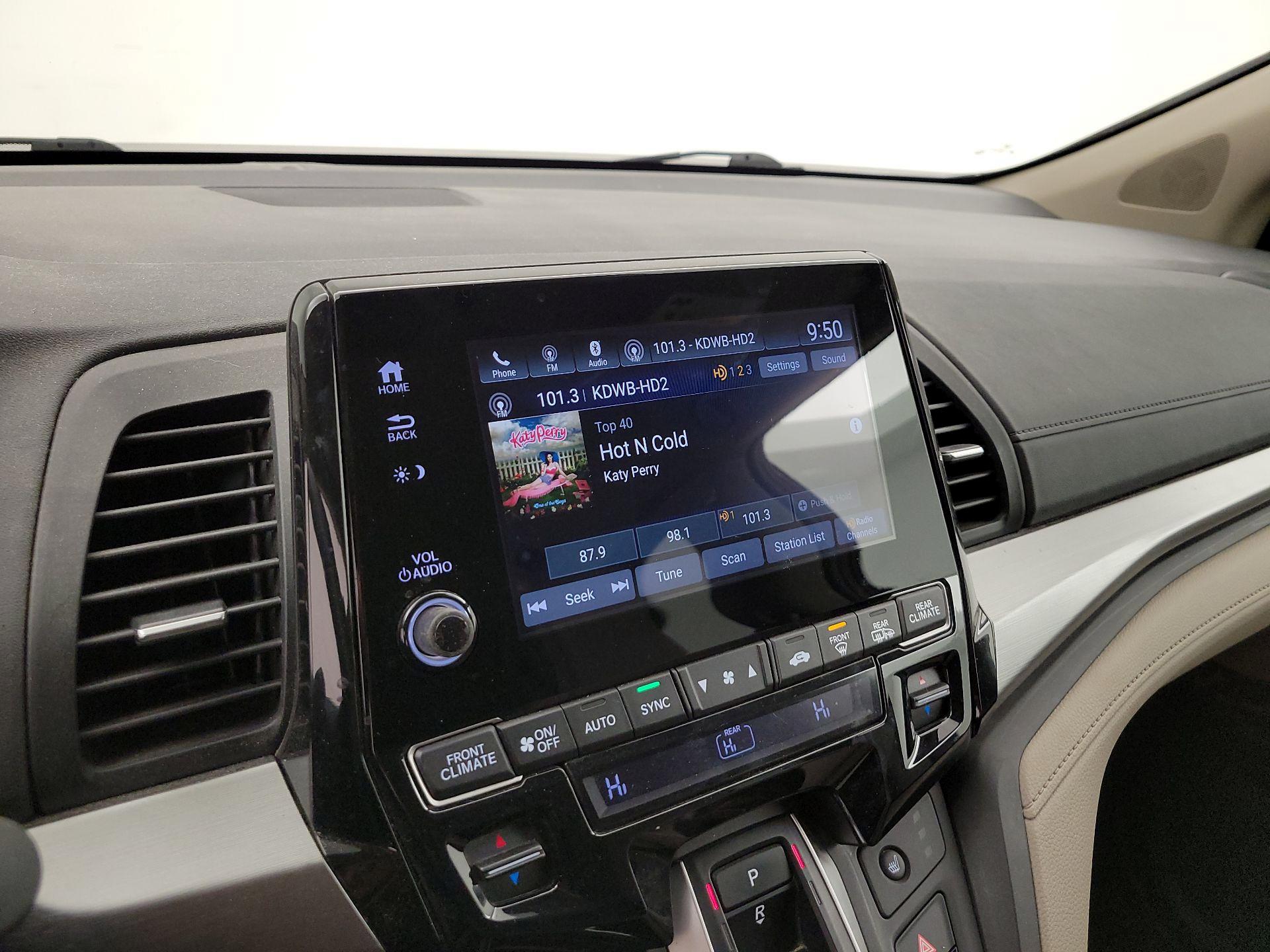 Thumbnail: 2018 Honda Odyssey - 15