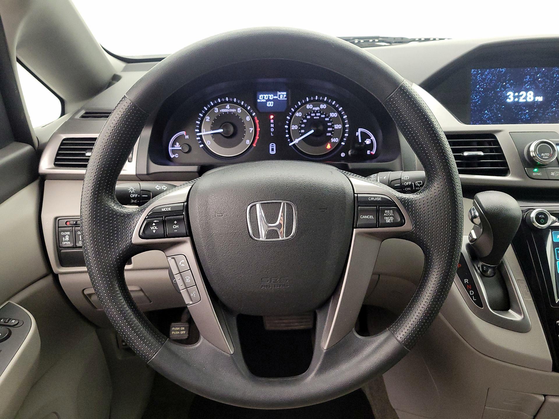 Thumbnail: 2017 Honda Odyssey - 10