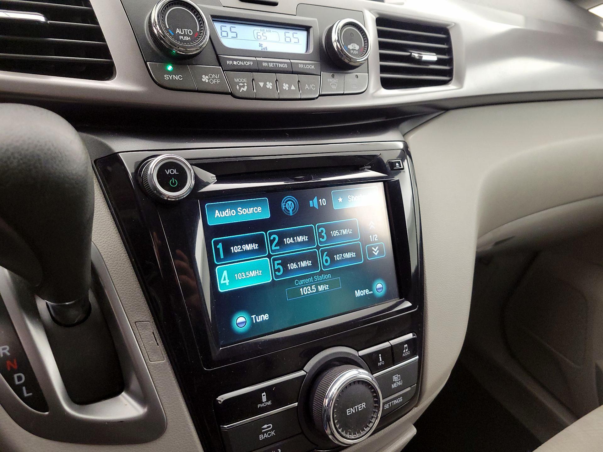 Thumbnail: 2017 Honda Odyssey - 15