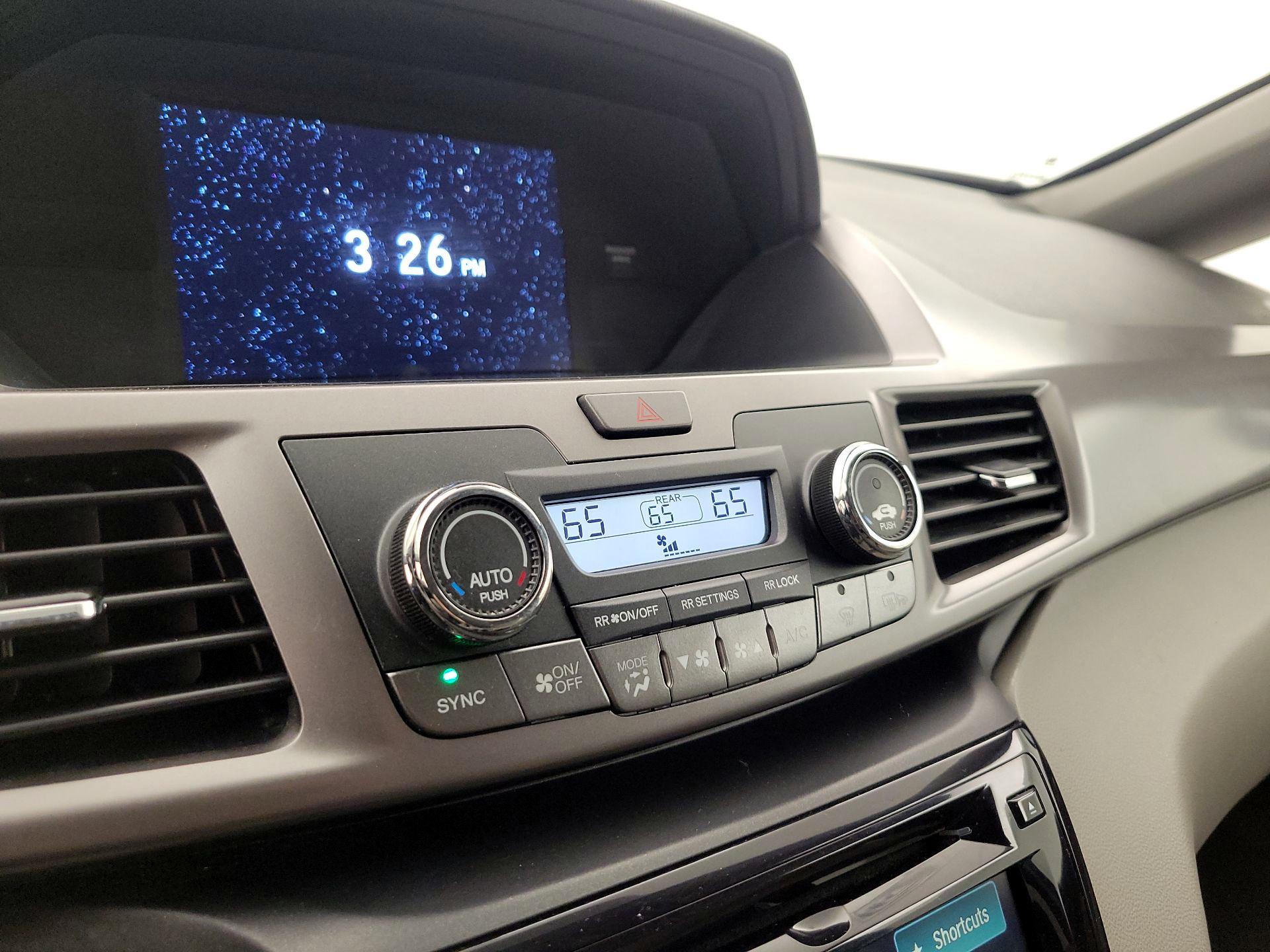 Thumbnail: 2017 Honda Odyssey - 16