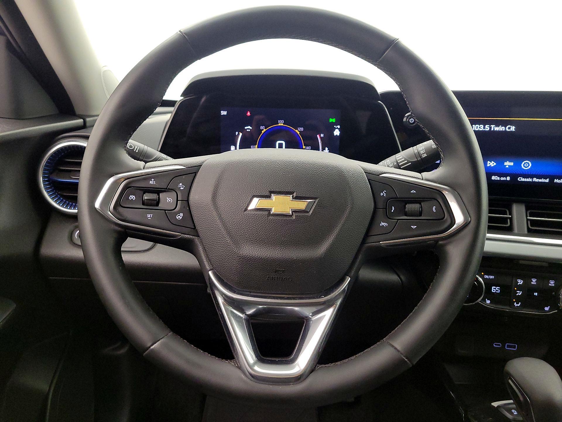 Thumbnail: 2024 Chevrolet Trax - 10