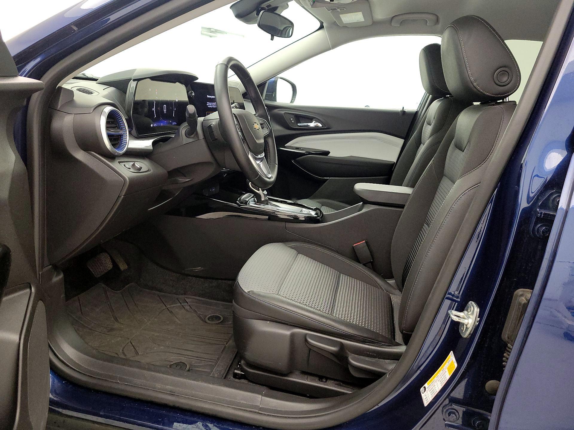 Thumbnail: 2024 Chevrolet Trax - 11