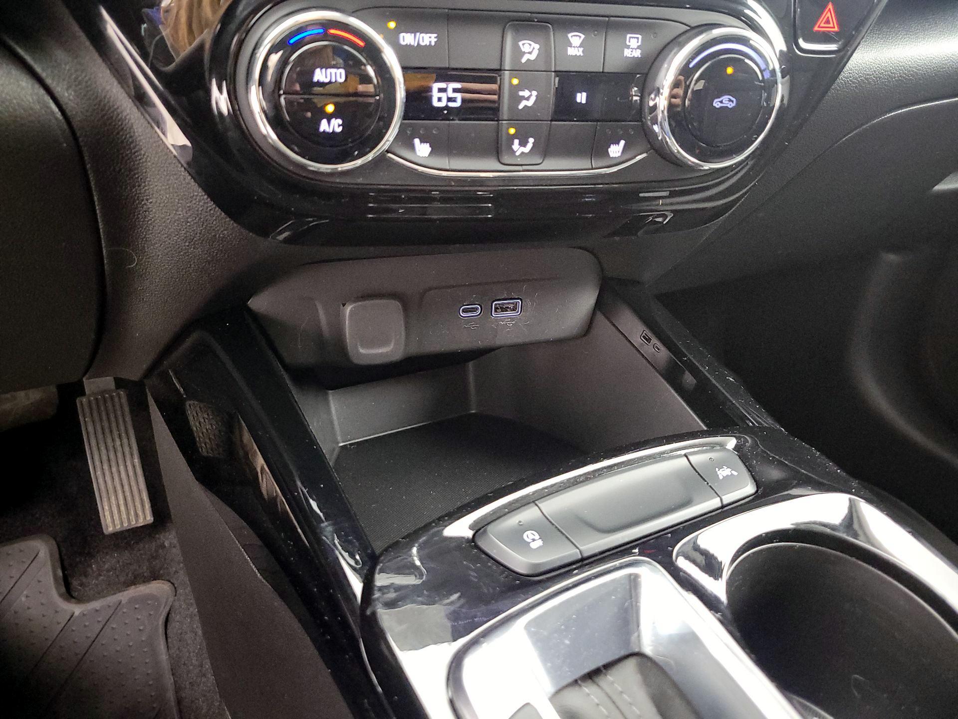 Thumbnail: 2024 Chevrolet Trax - 18