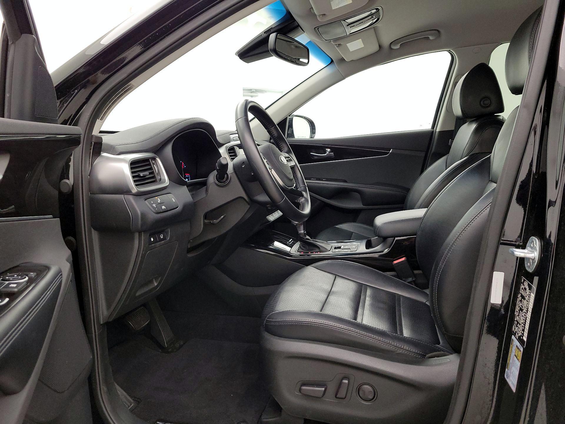 Thumbnail: 2019 Kia Sorento - 11