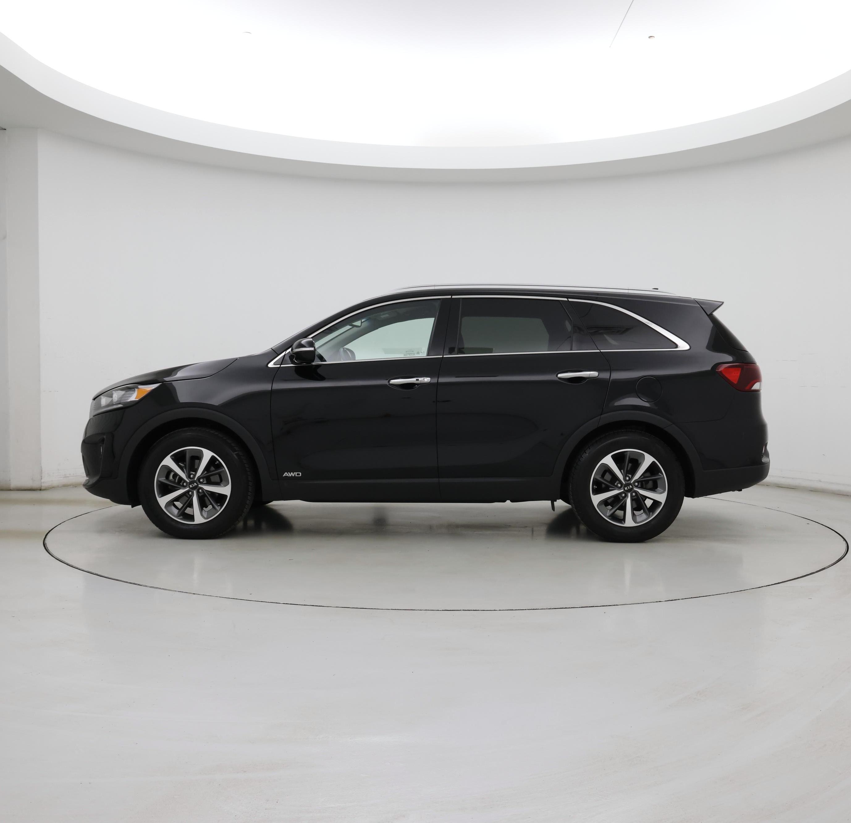 Thumbnail: 2019 Kia Sorento - 3
