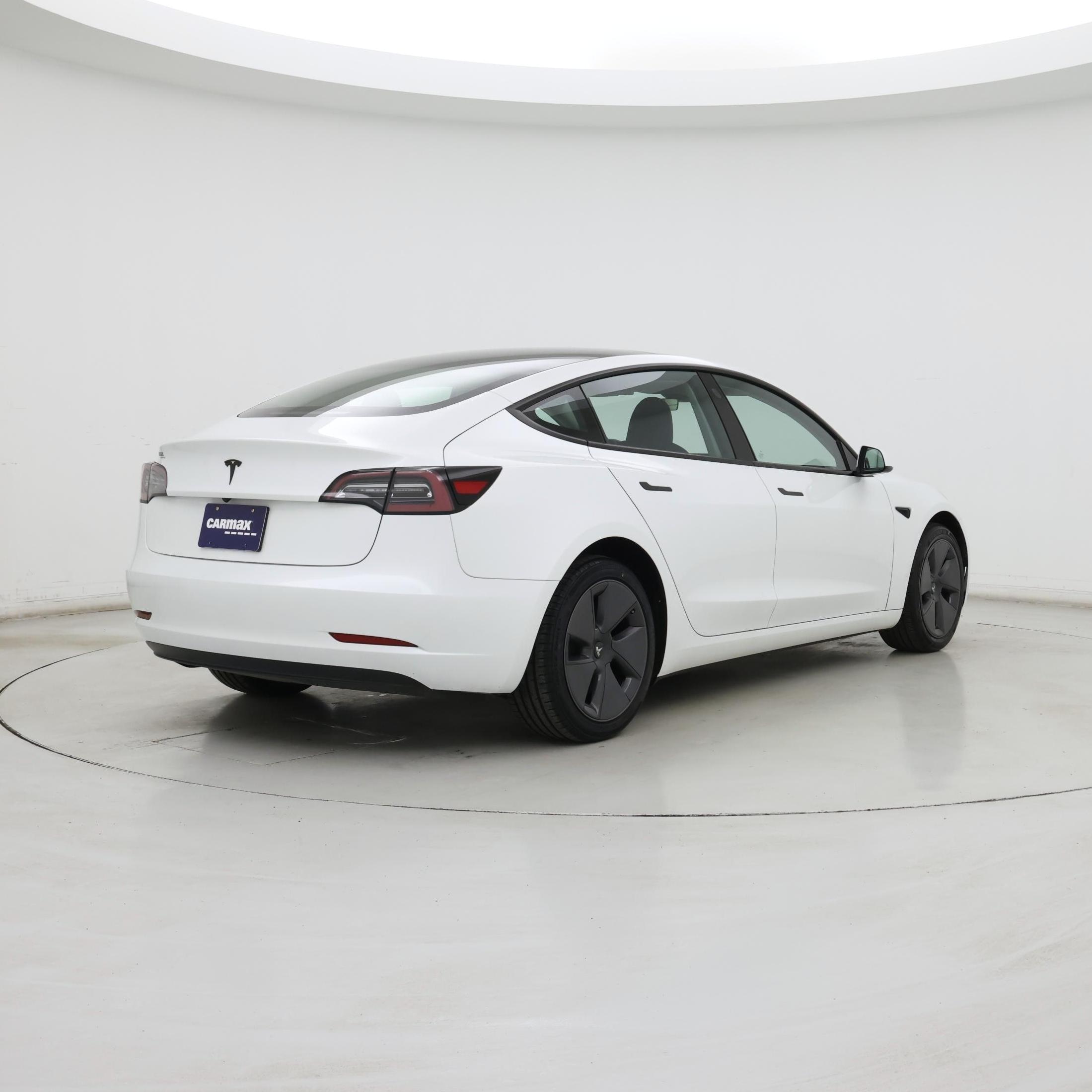 Thumbnail: 2023 Tesla Model 3 - 8
