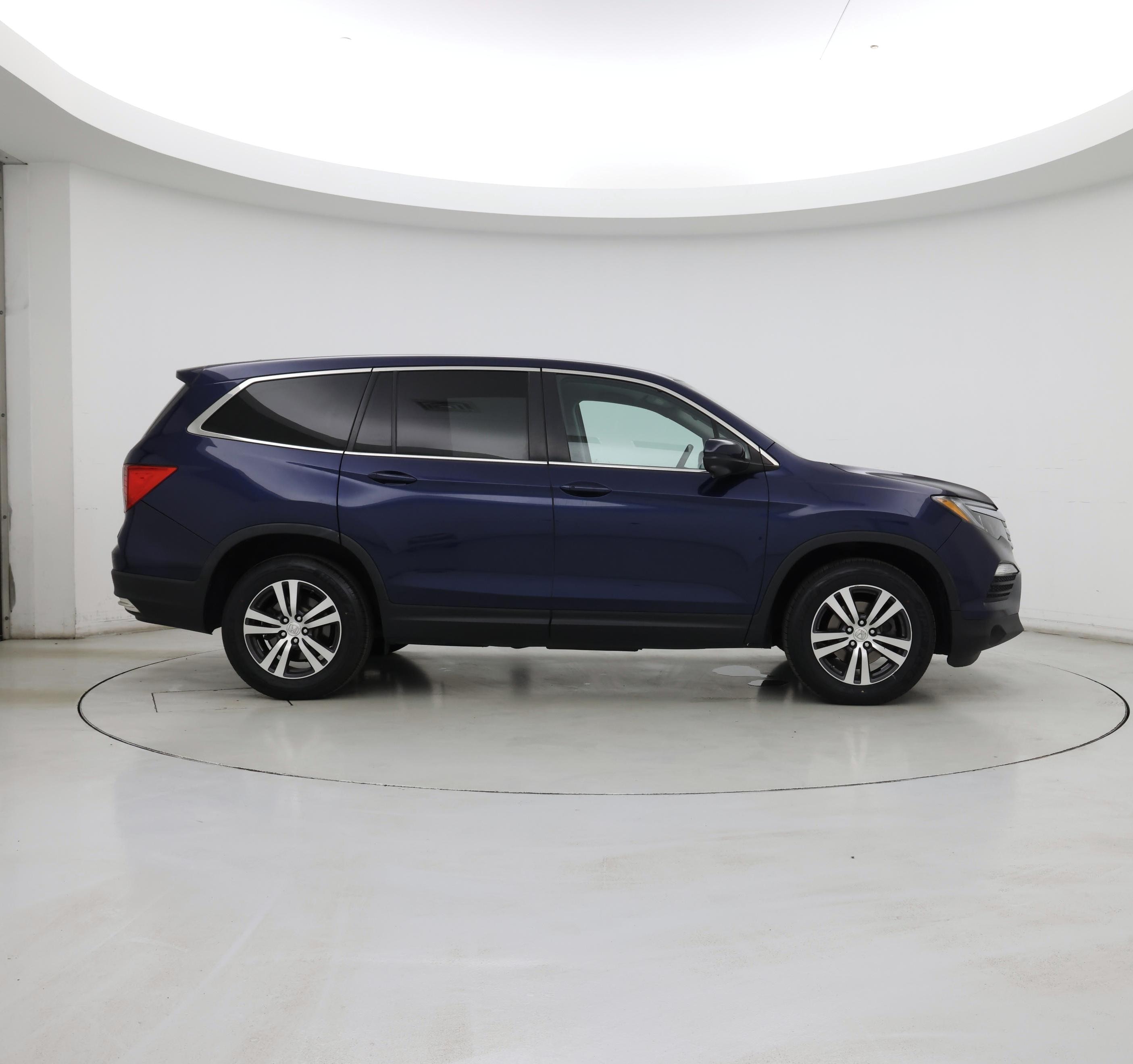 Thumbnail: 2017 Honda Pilot - 7