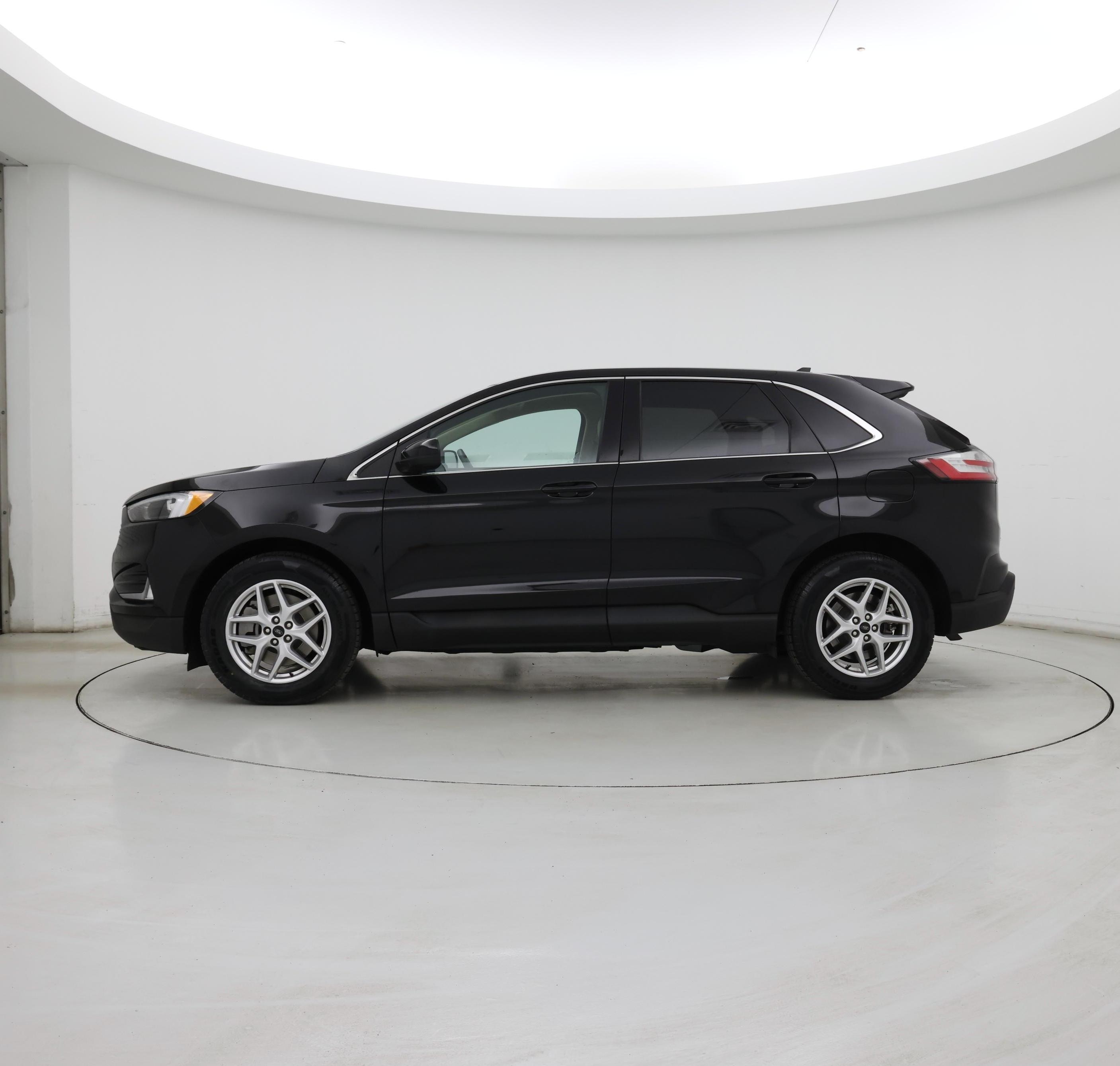Thumbnail: 2023 Ford Edge - 3
