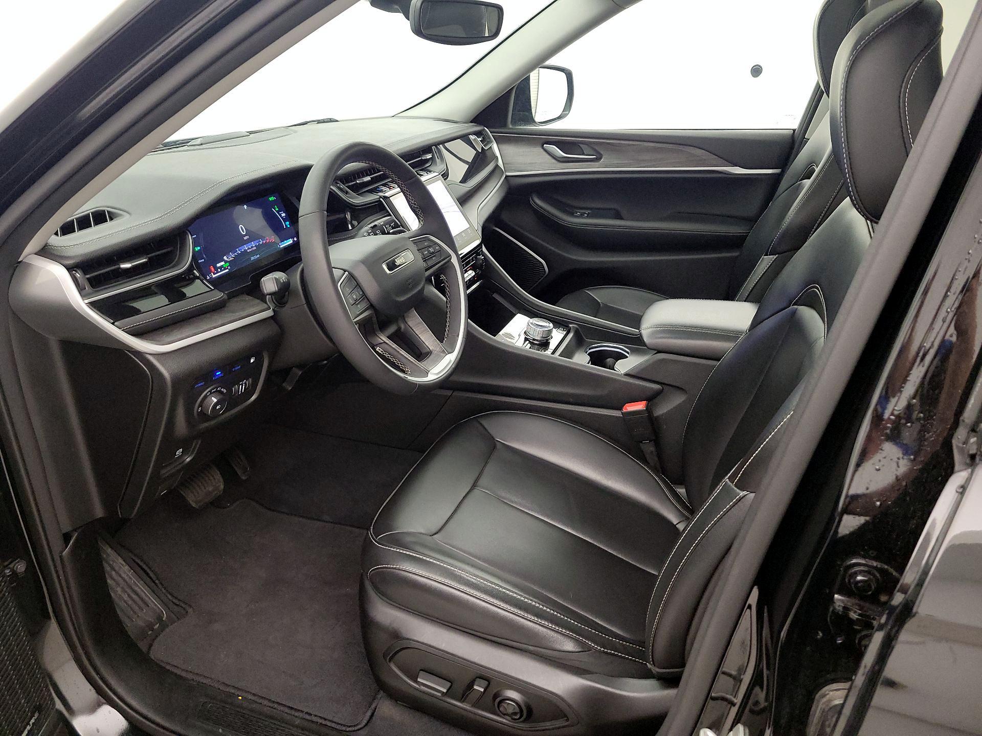 Thumbnail: 2023 Jeep Grand Cherokee - 11