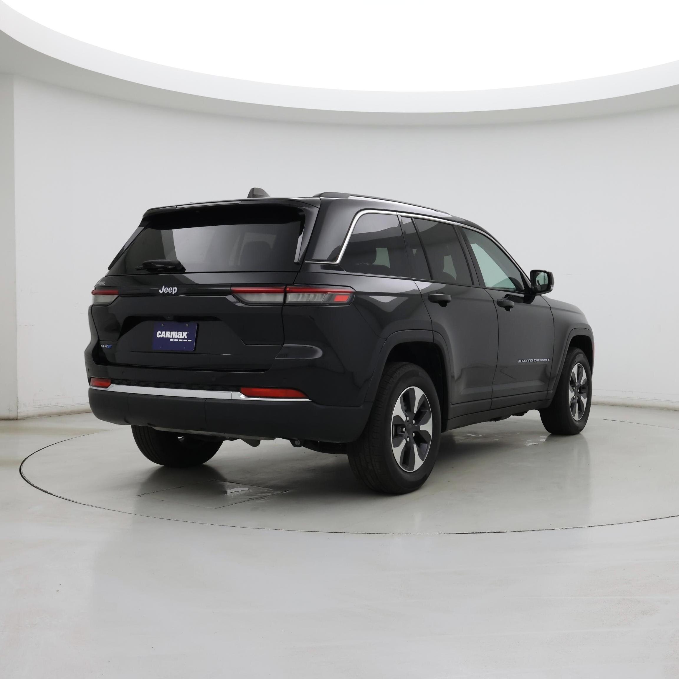Thumbnail: 2023 Jeep Grand Cherokee - 8