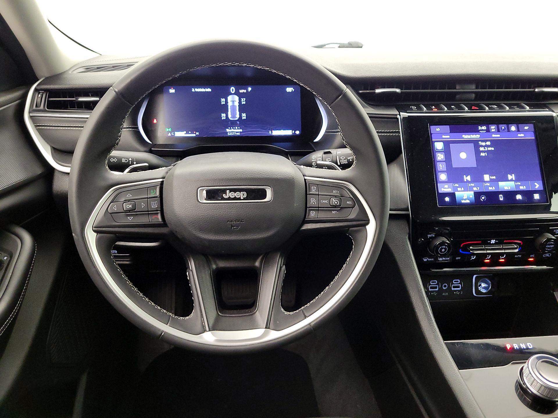Thumbnail: 2024 Jeep Grand Cherokee - 10