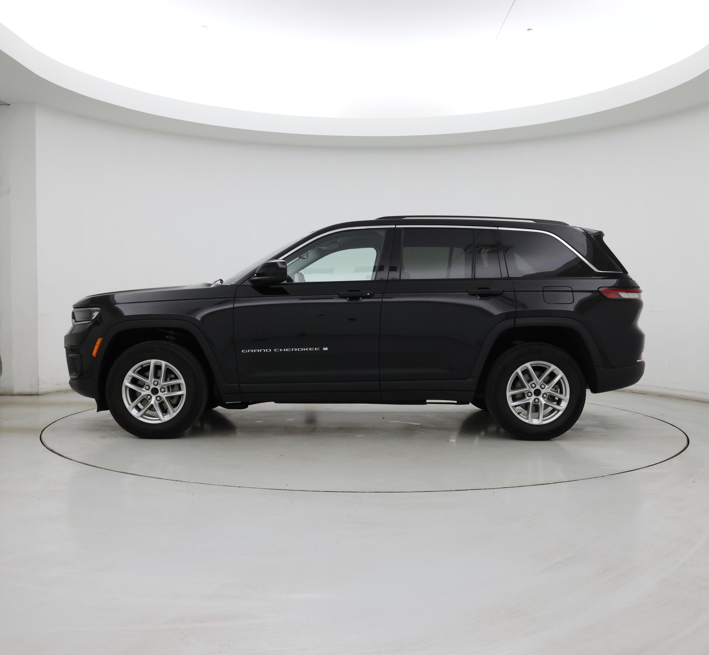 Thumbnail: 2023 Jeep Grand Cherokee - 3