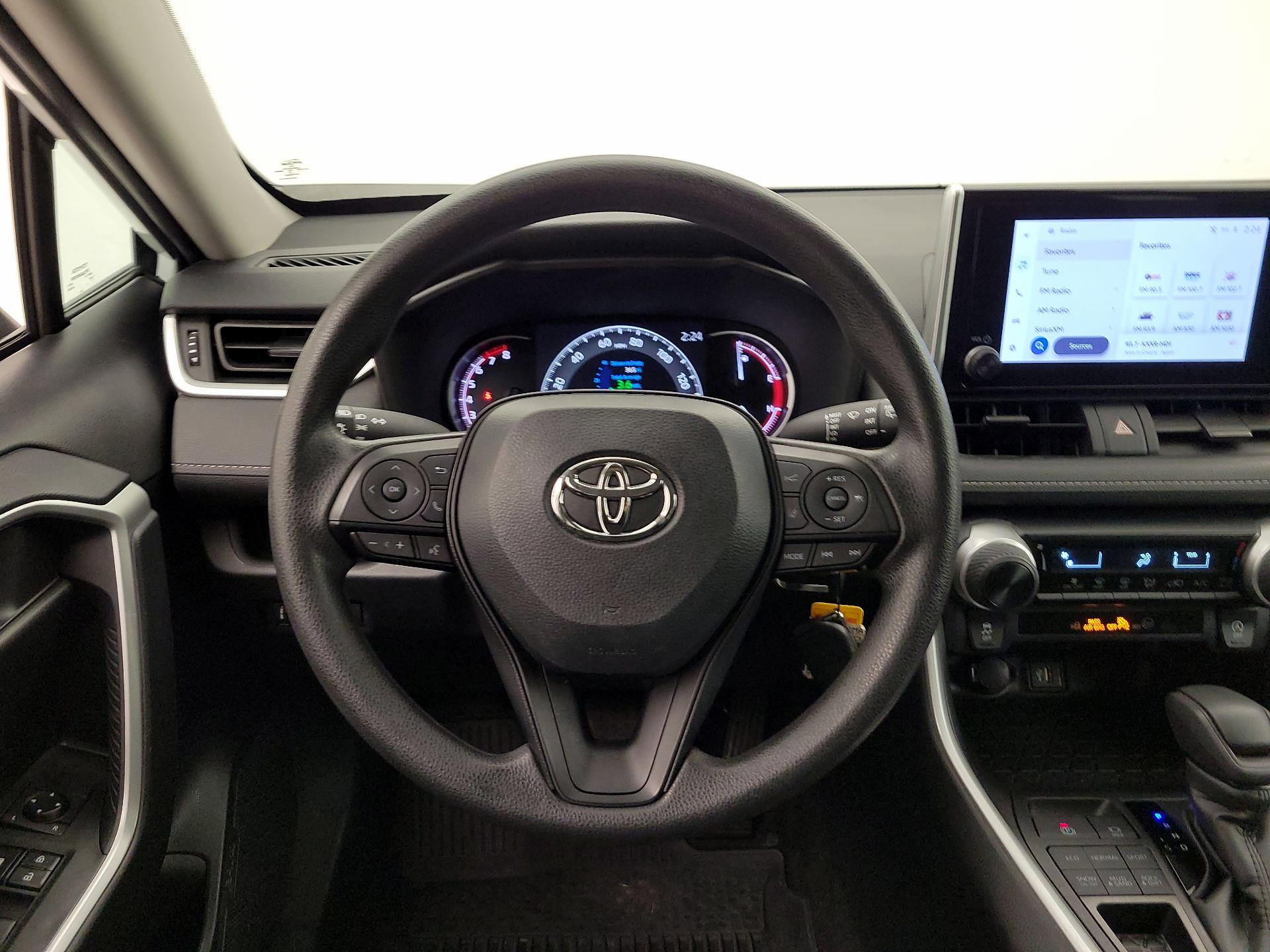 Thumbnail: 2024 Toyota RAV4 - 10