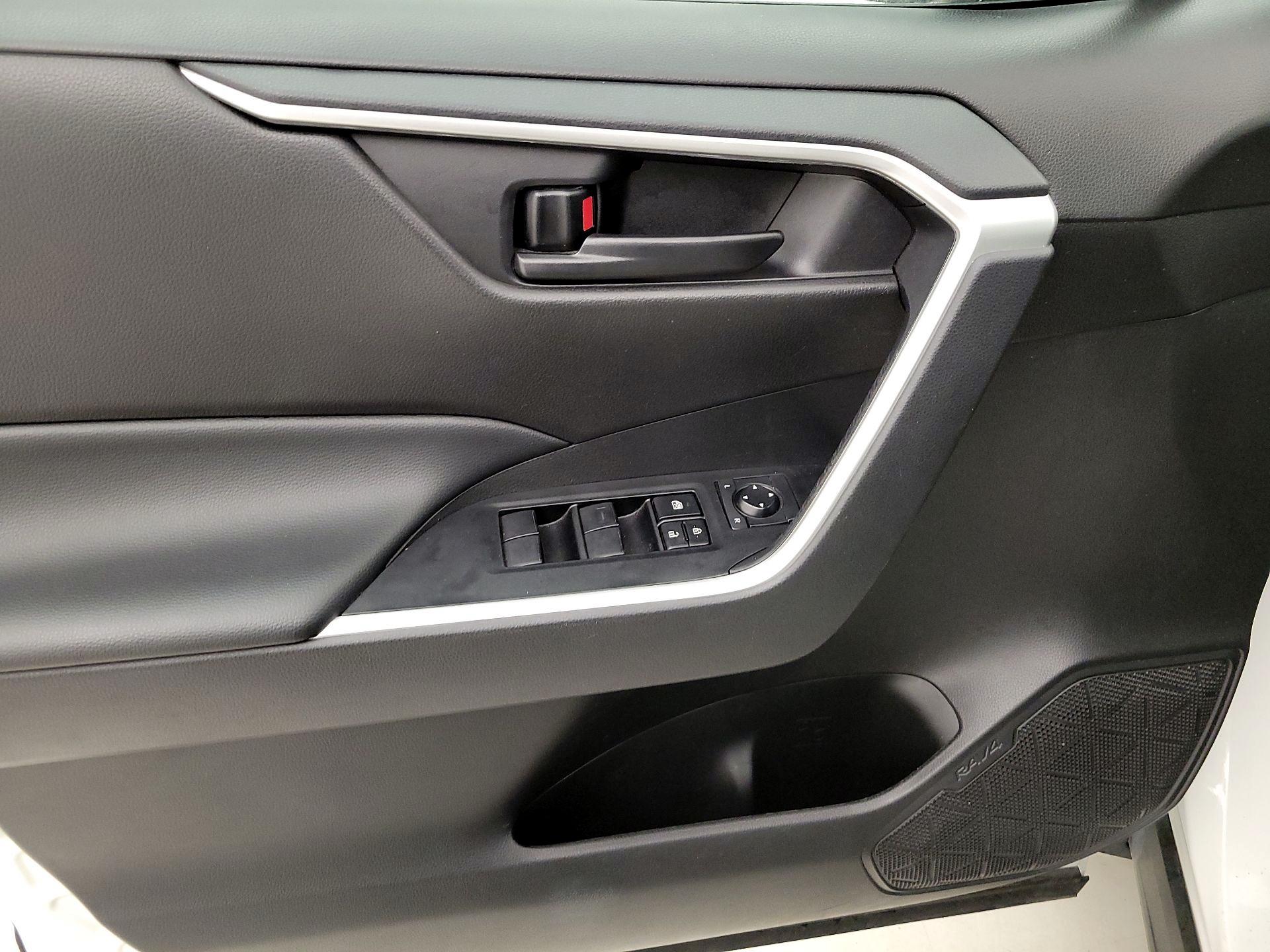 Thumbnail: 2024 Toyota RAV4 - 12