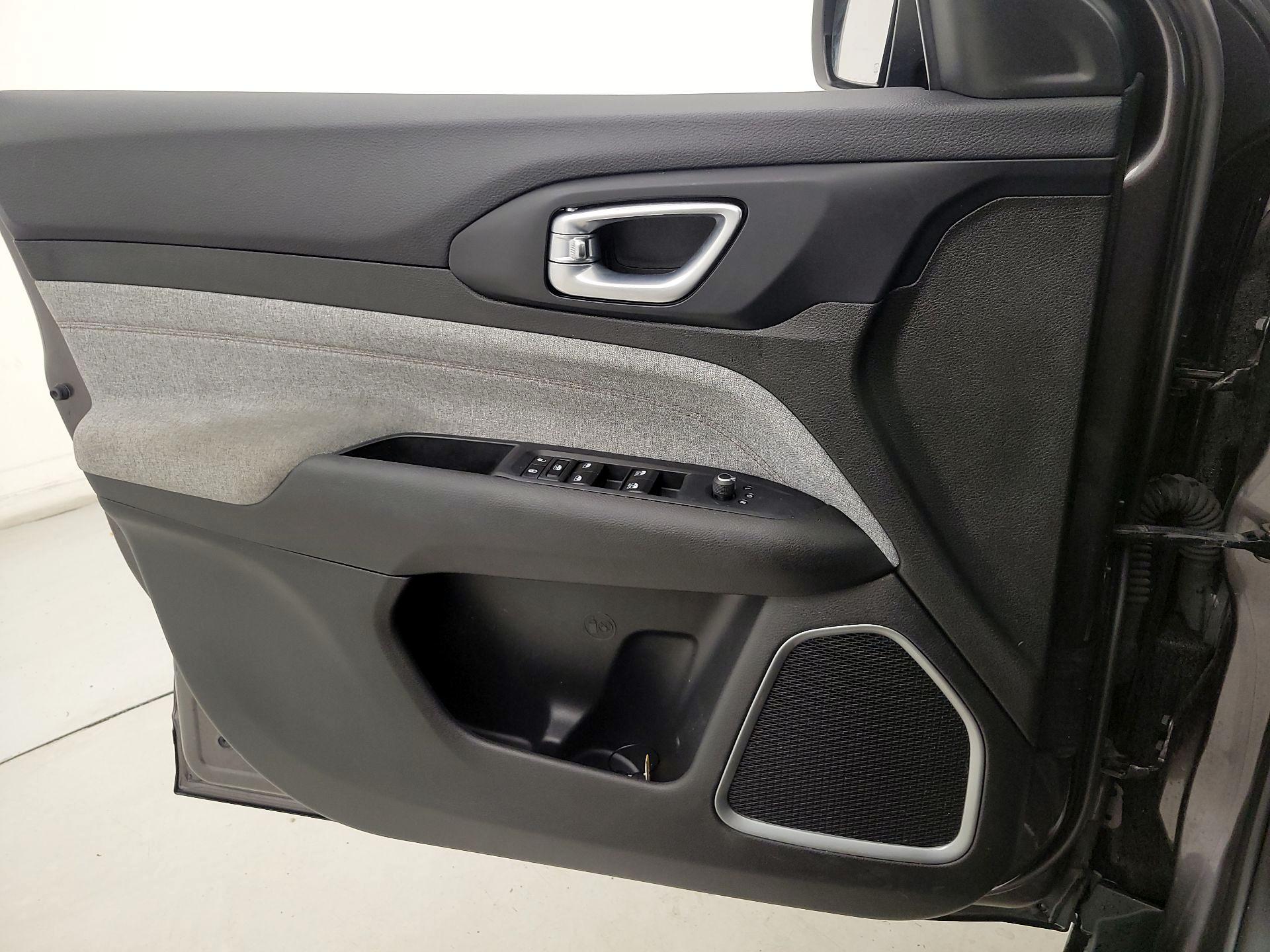 Thumbnail: 2023 Jeep Compass - 12