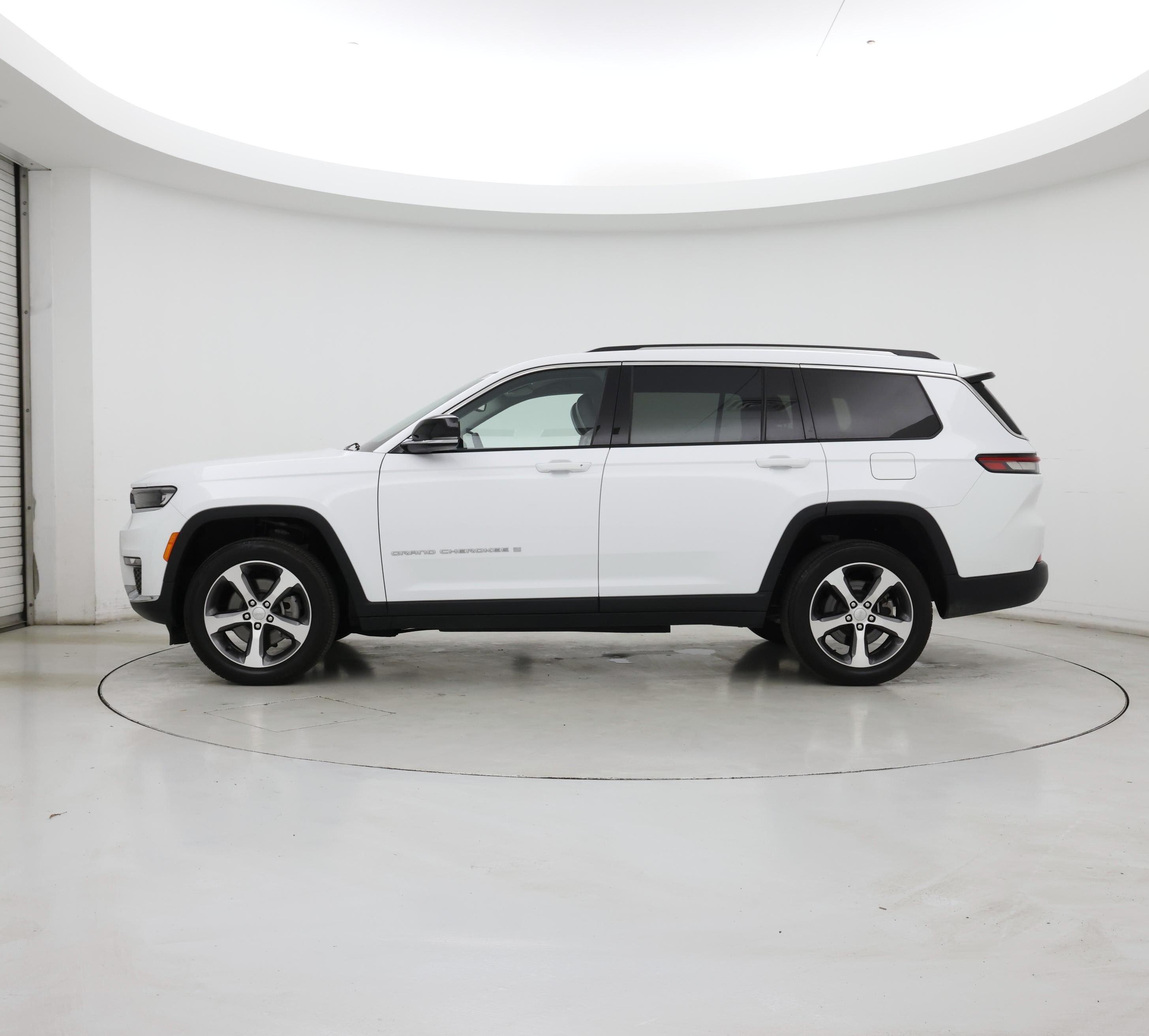 Thumbnail: 2023 Jeep Grand Cherokee L - 3