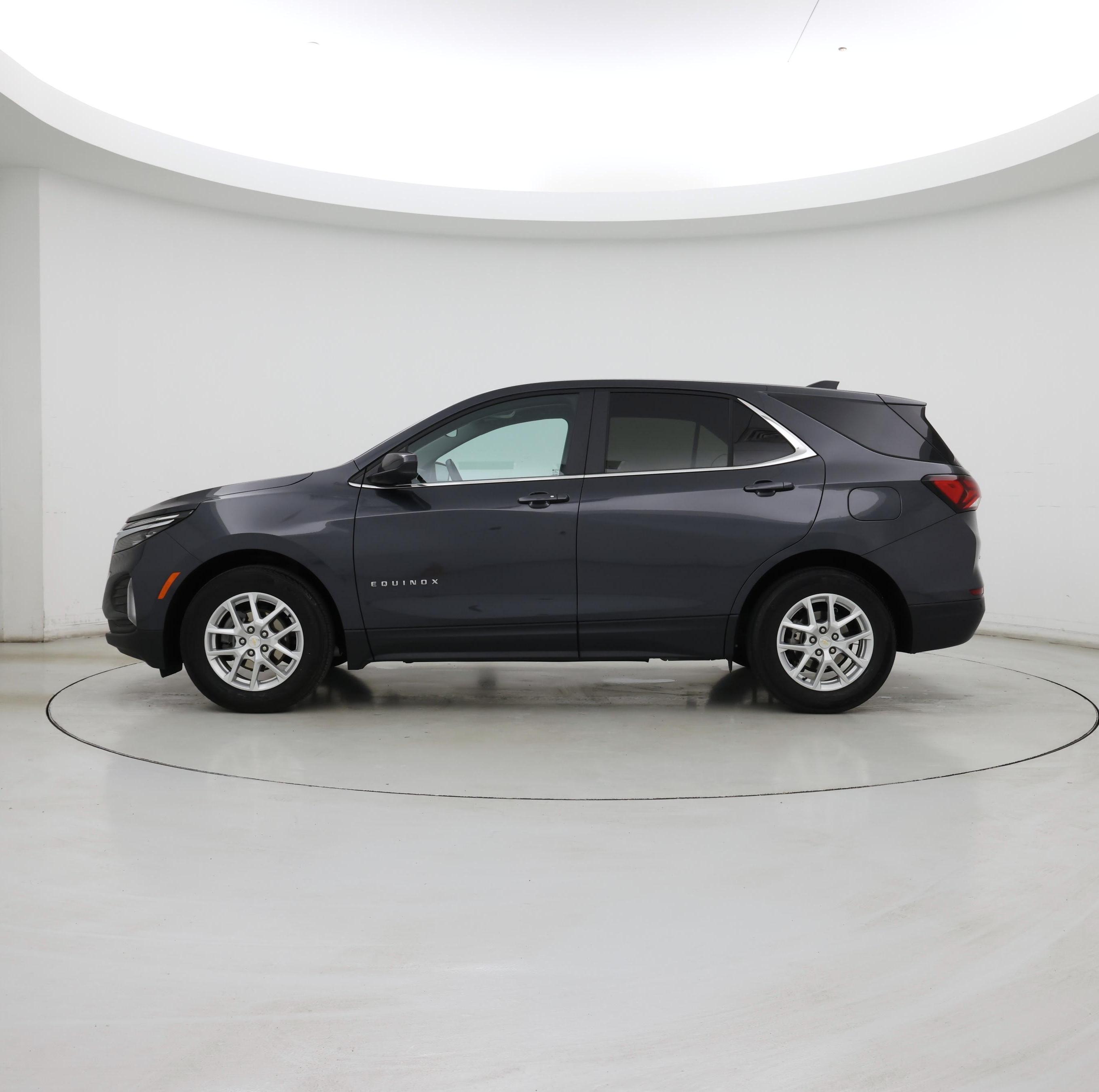 Thumbnail: 2023 Chevrolet Equinox - 3