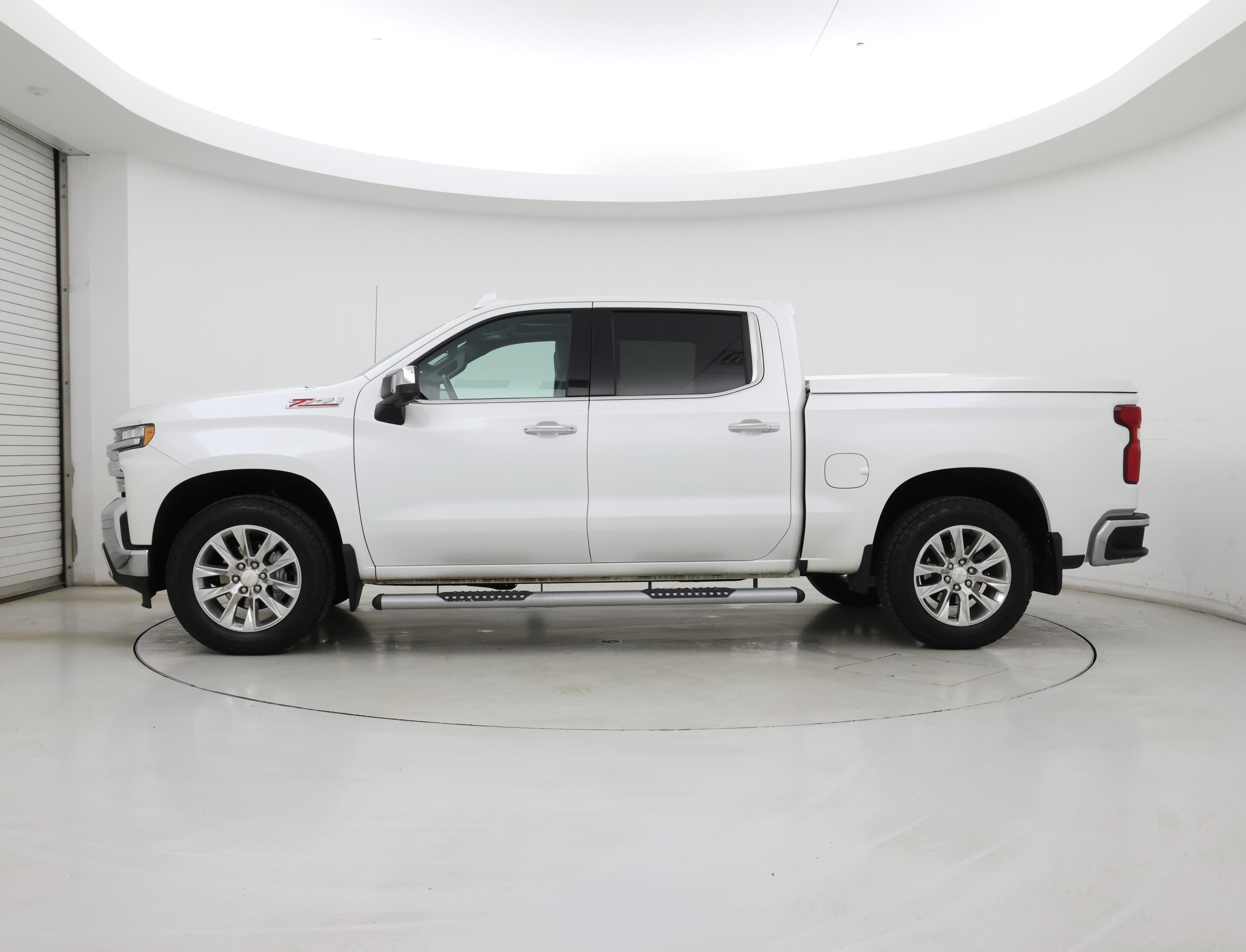 Thumbnail: 2022 Chevrolet Silverado 1500 - 3