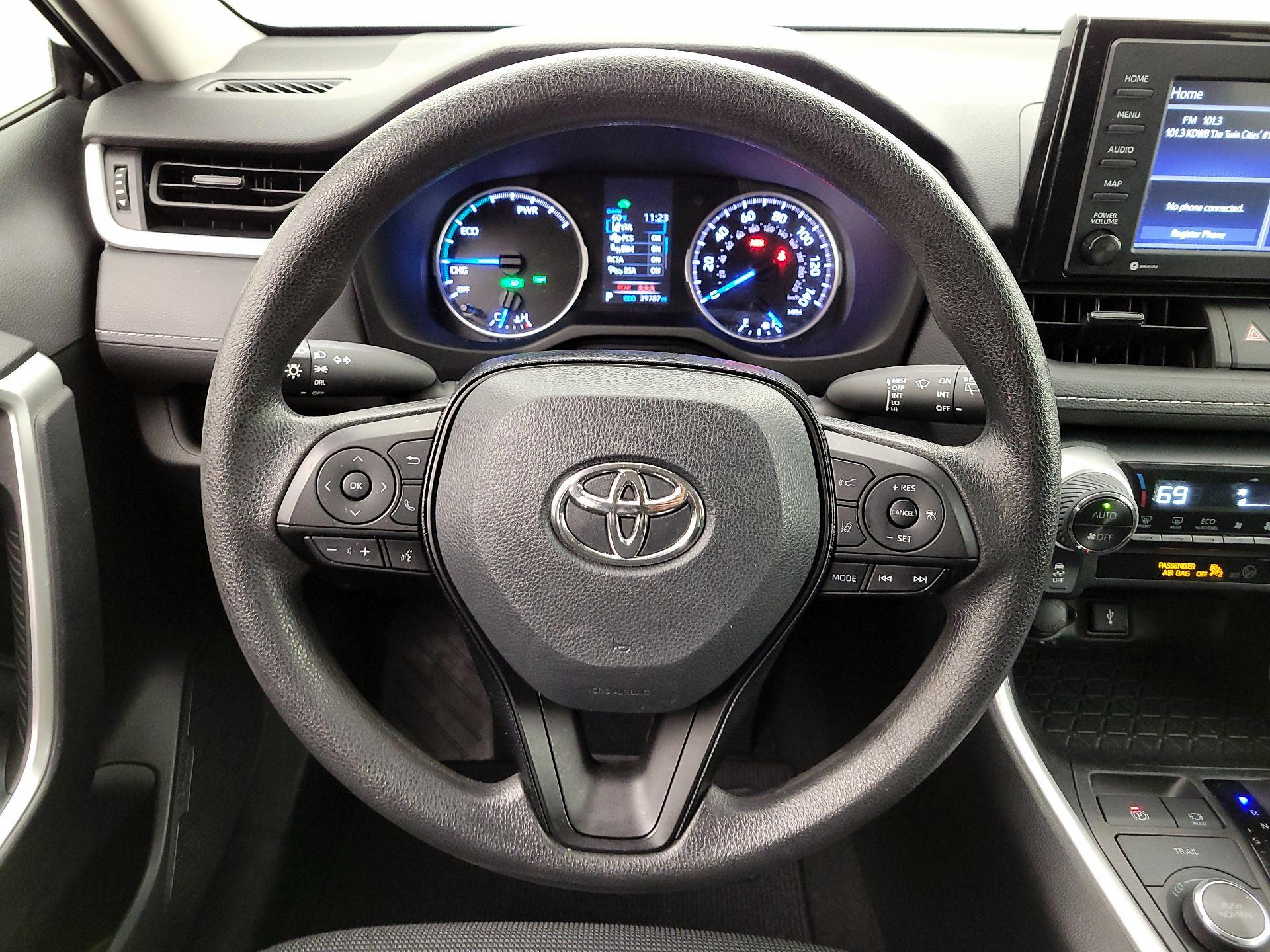 Thumbnail: 2021 Toyota RAV4 - 10