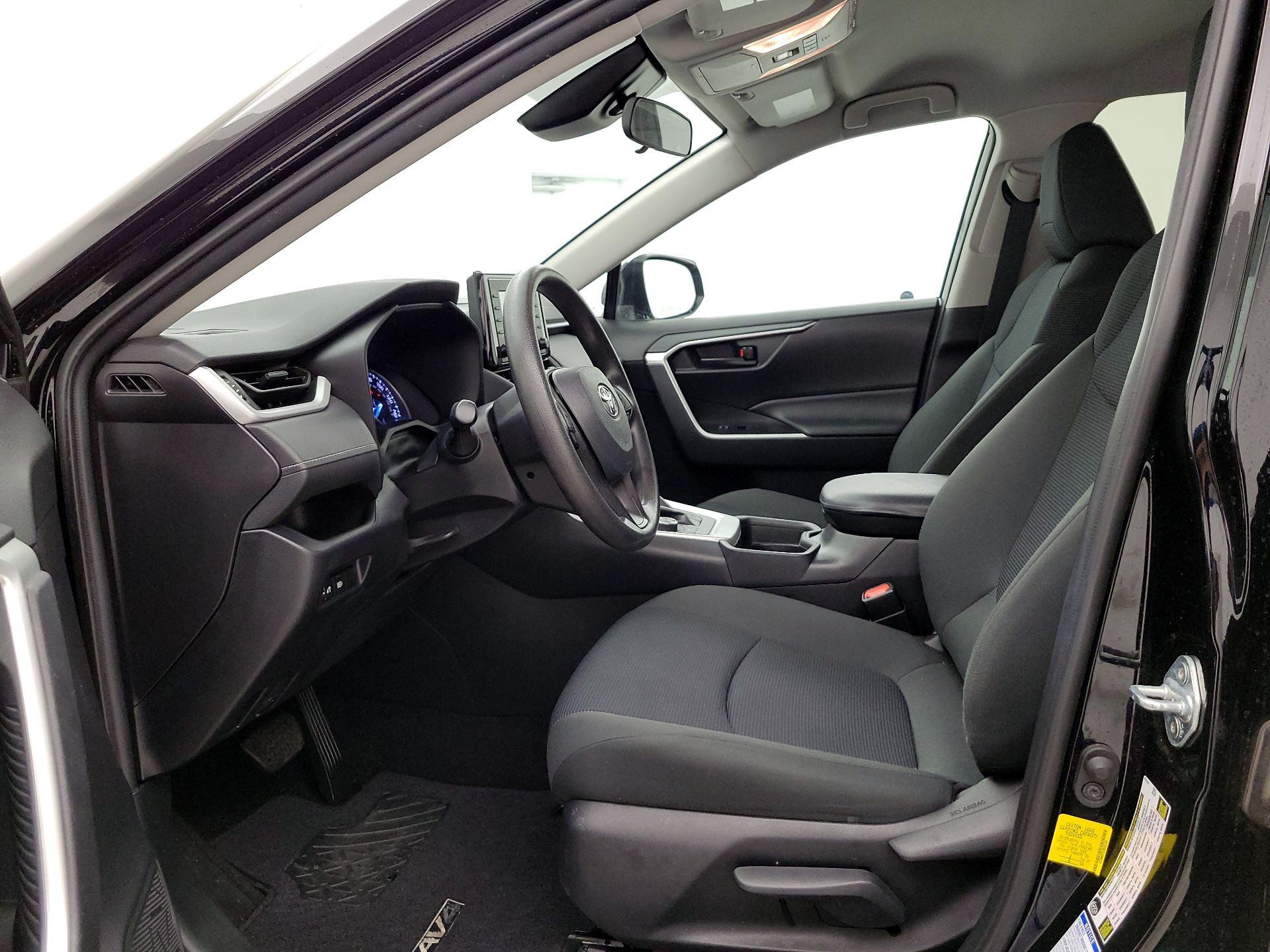 Thumbnail: 2021 Toyota RAV4 - 11