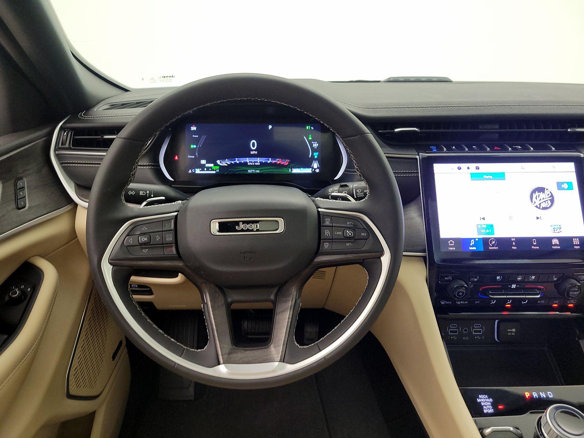 Thumbnail: 2024 Jeep Grand Cherokee - 10