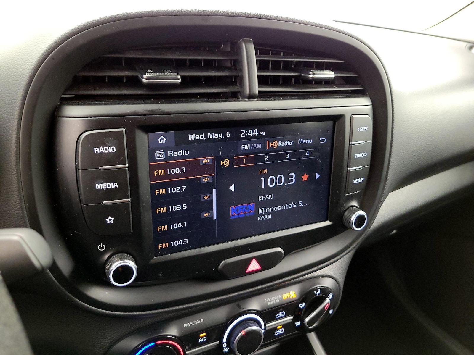 2024 Kia Soul LX - Photo 16